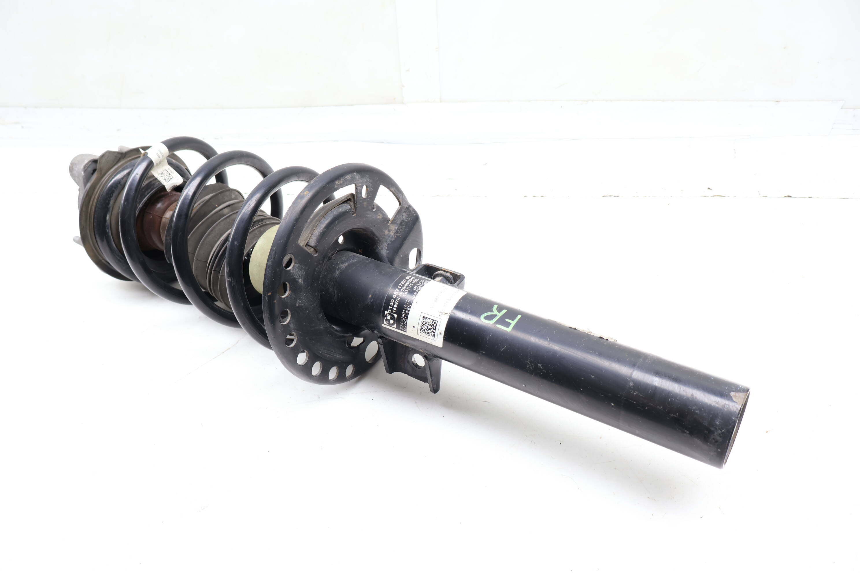 Strut / Shock Absorber Assembly 31316871780