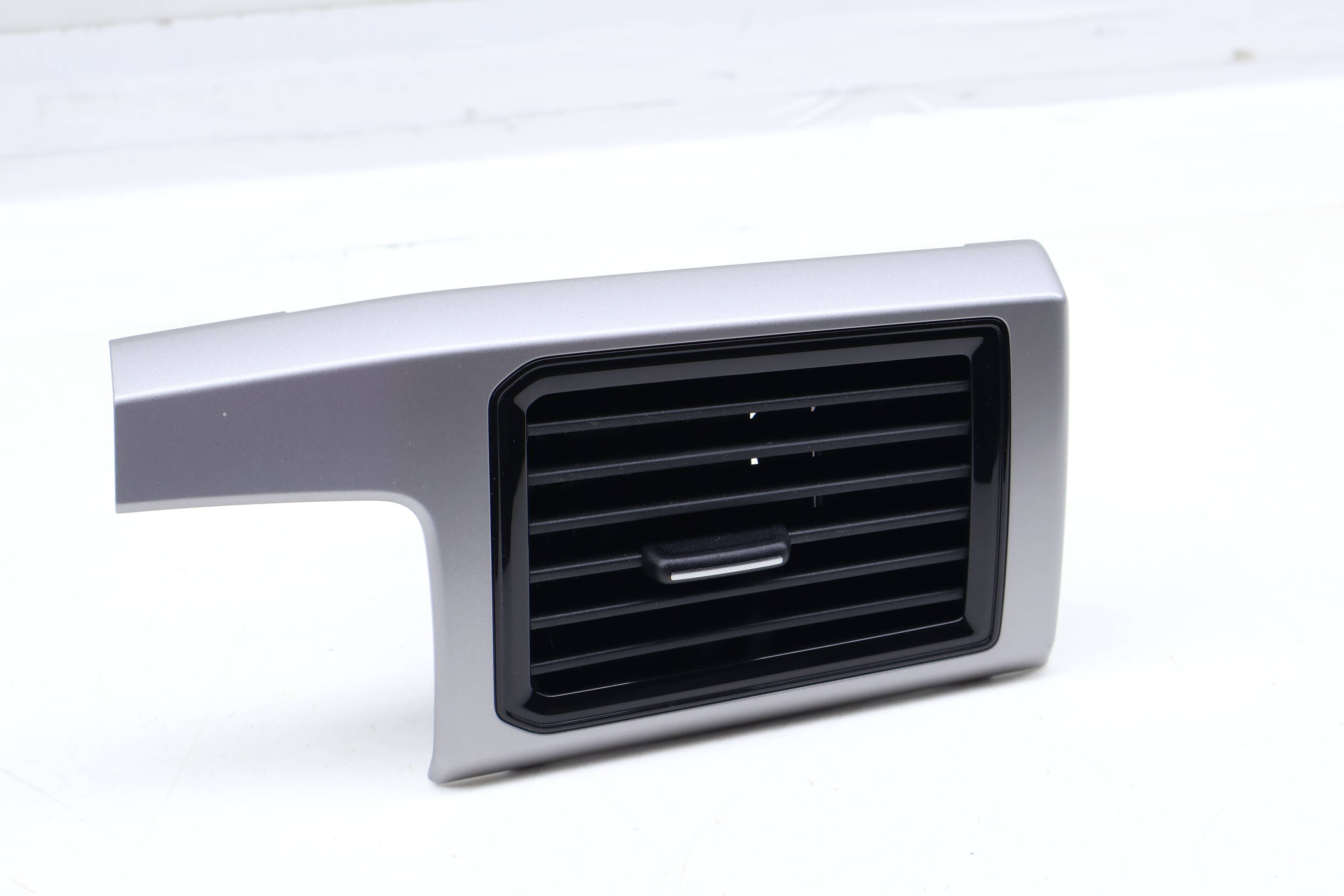 Dash Air Vent W/ Trim 3CN858415J