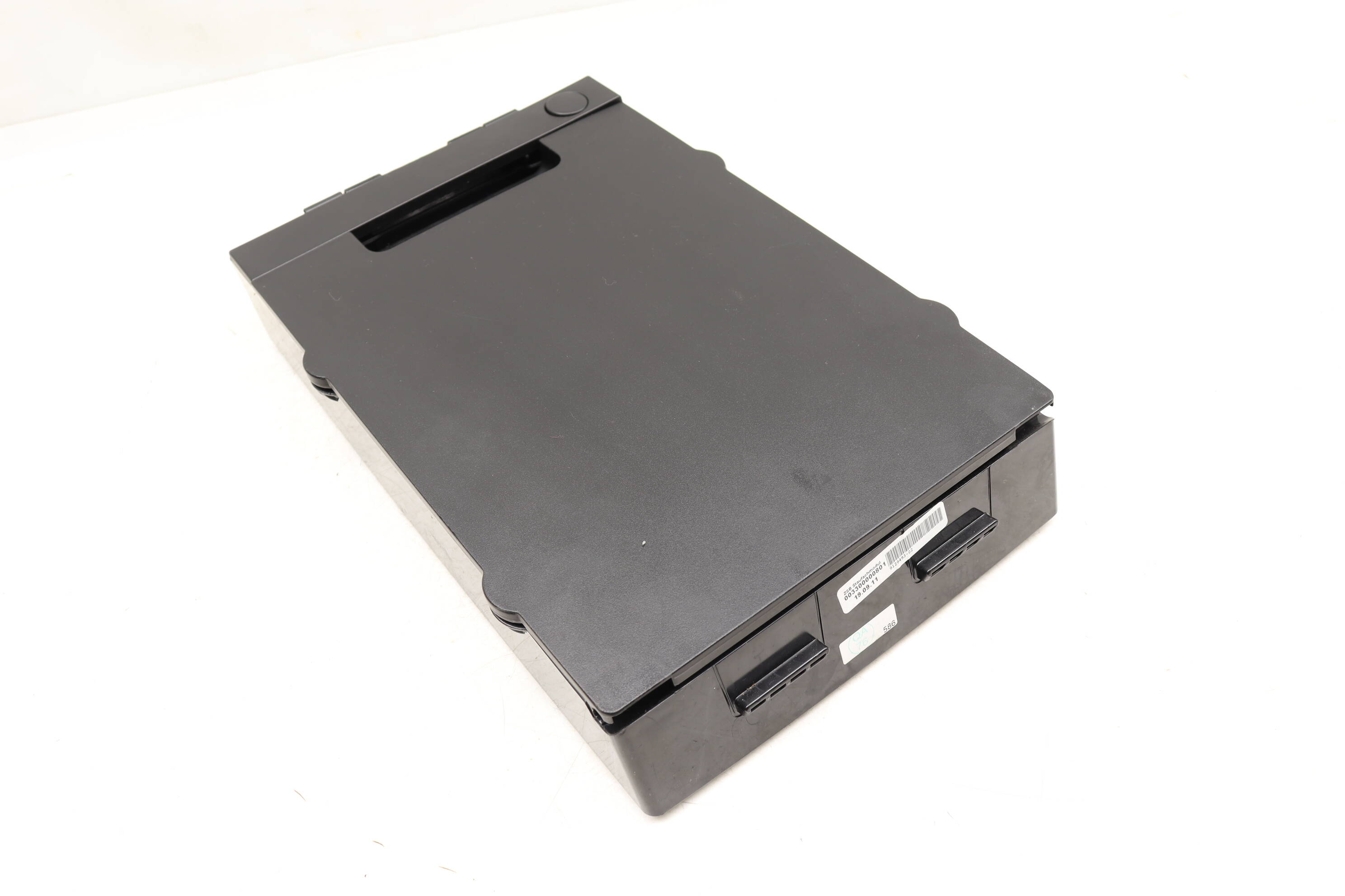 Center&#x20;Console&#x20;Armrest&#x20;&#x2F;&#x20;Storage&#x20;Bin&#x20;52209129493