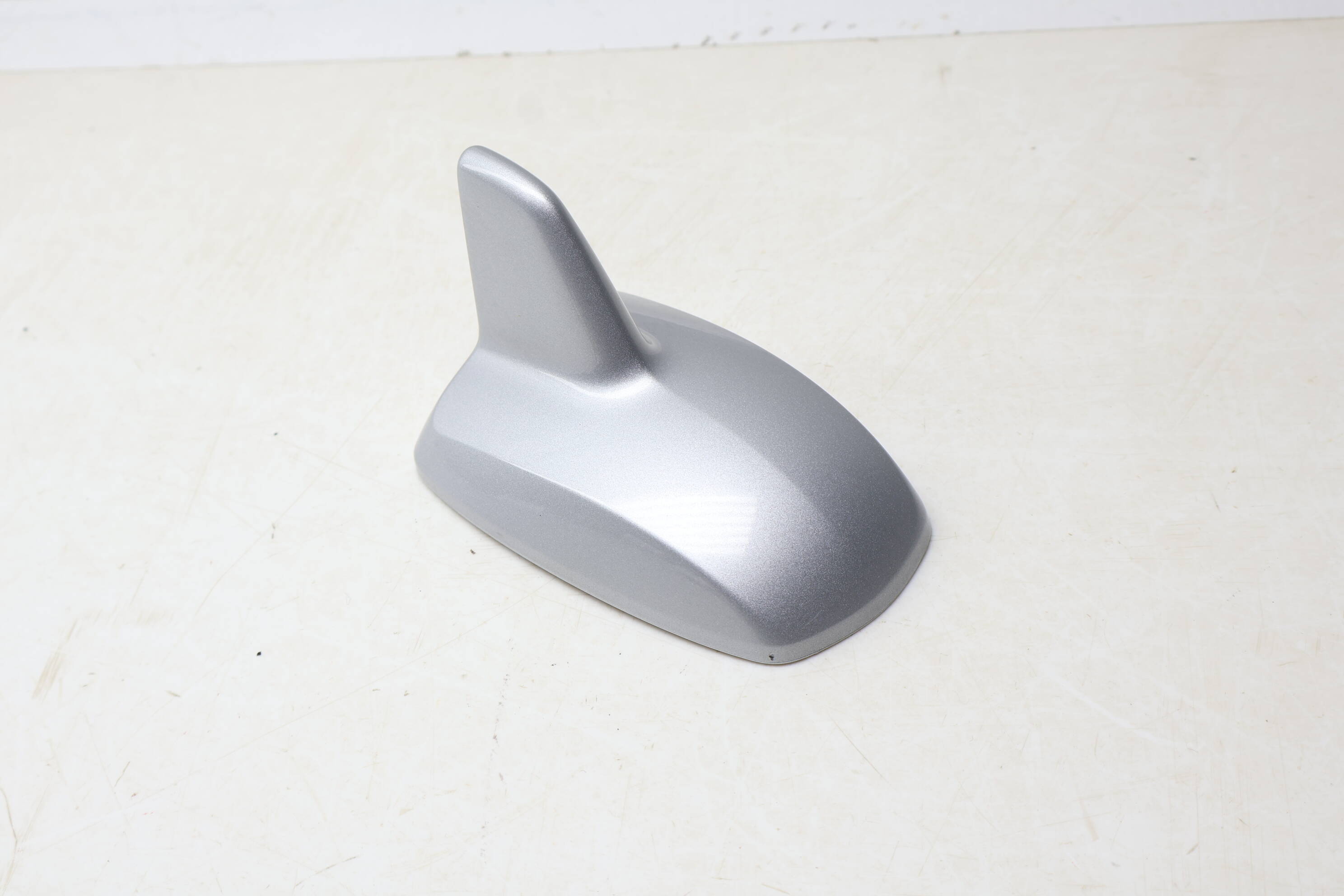 Shark Fin Cover / Roof Antenna Housing 2128270128