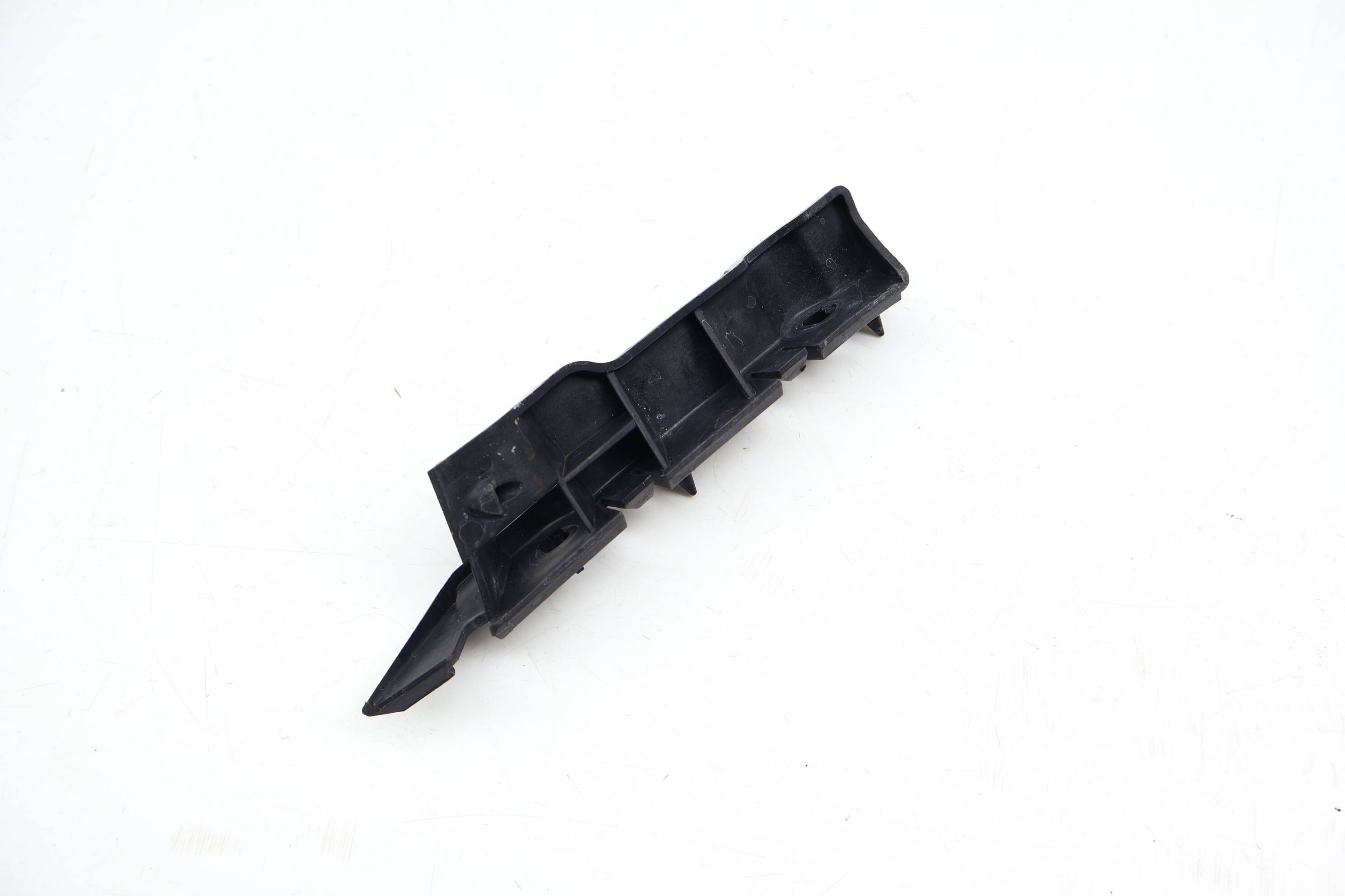 Bumper Guide / Bracket 8T0807283C