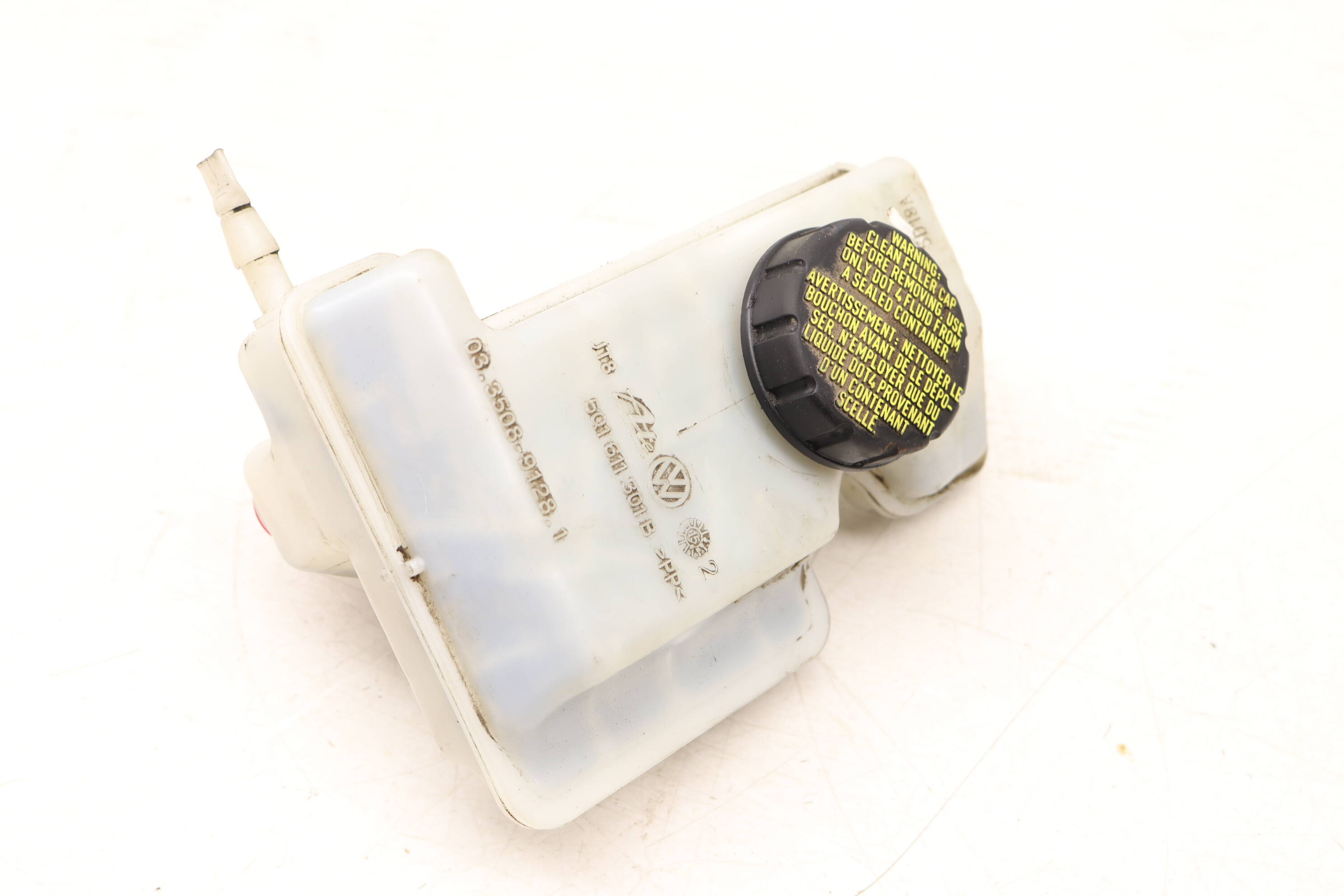 Brake Fluid Reservoir / Tank 5Q1611301B