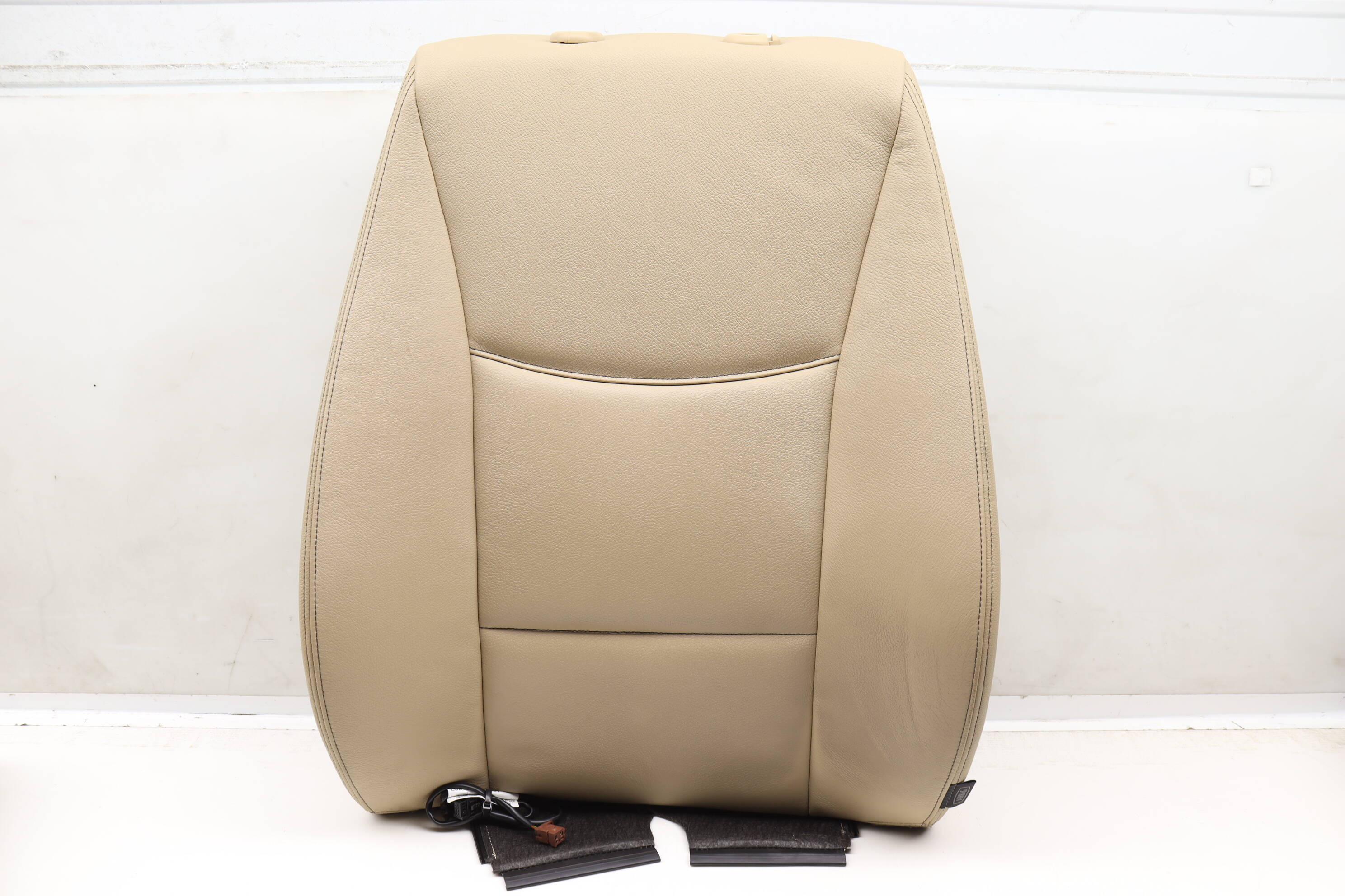 Upper Backrest Seat Cushion (Leather) 52107255657