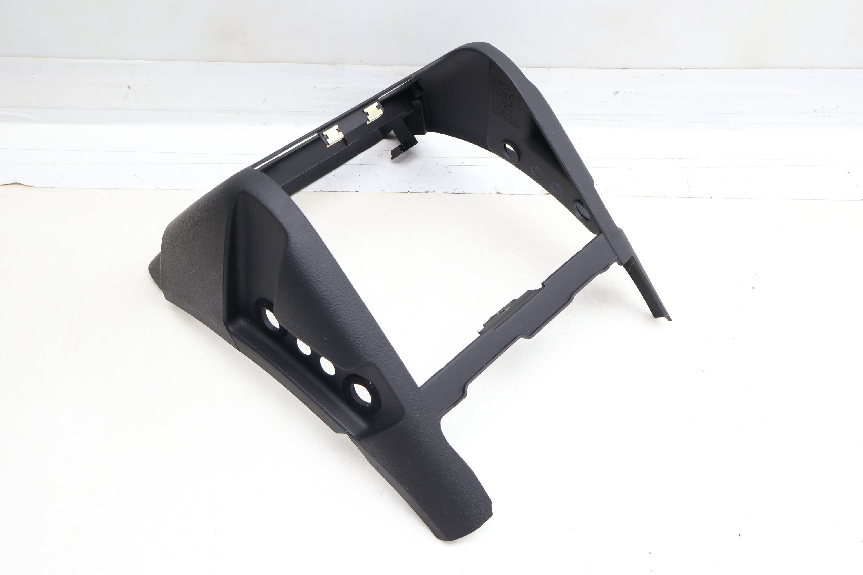 Stereo / Climate Control Console Trim 8N0863263A