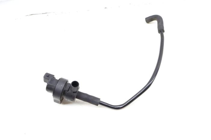 Fuel Tank Breather Valve / Hose 13901433602 main product photo