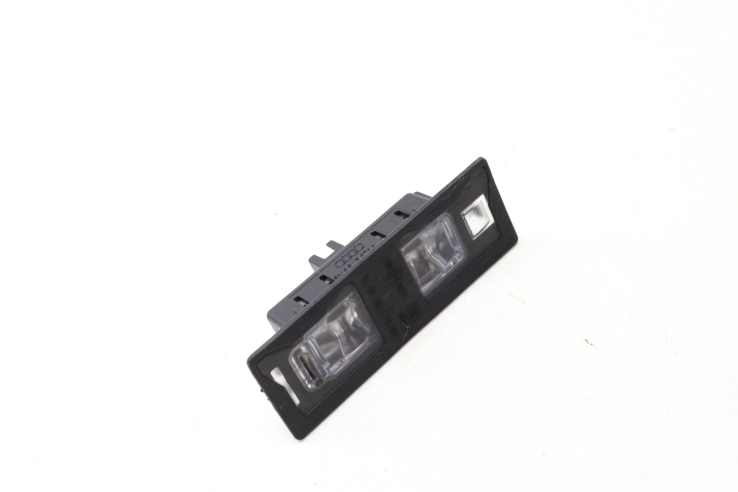 License Plate Light 8W6943021A