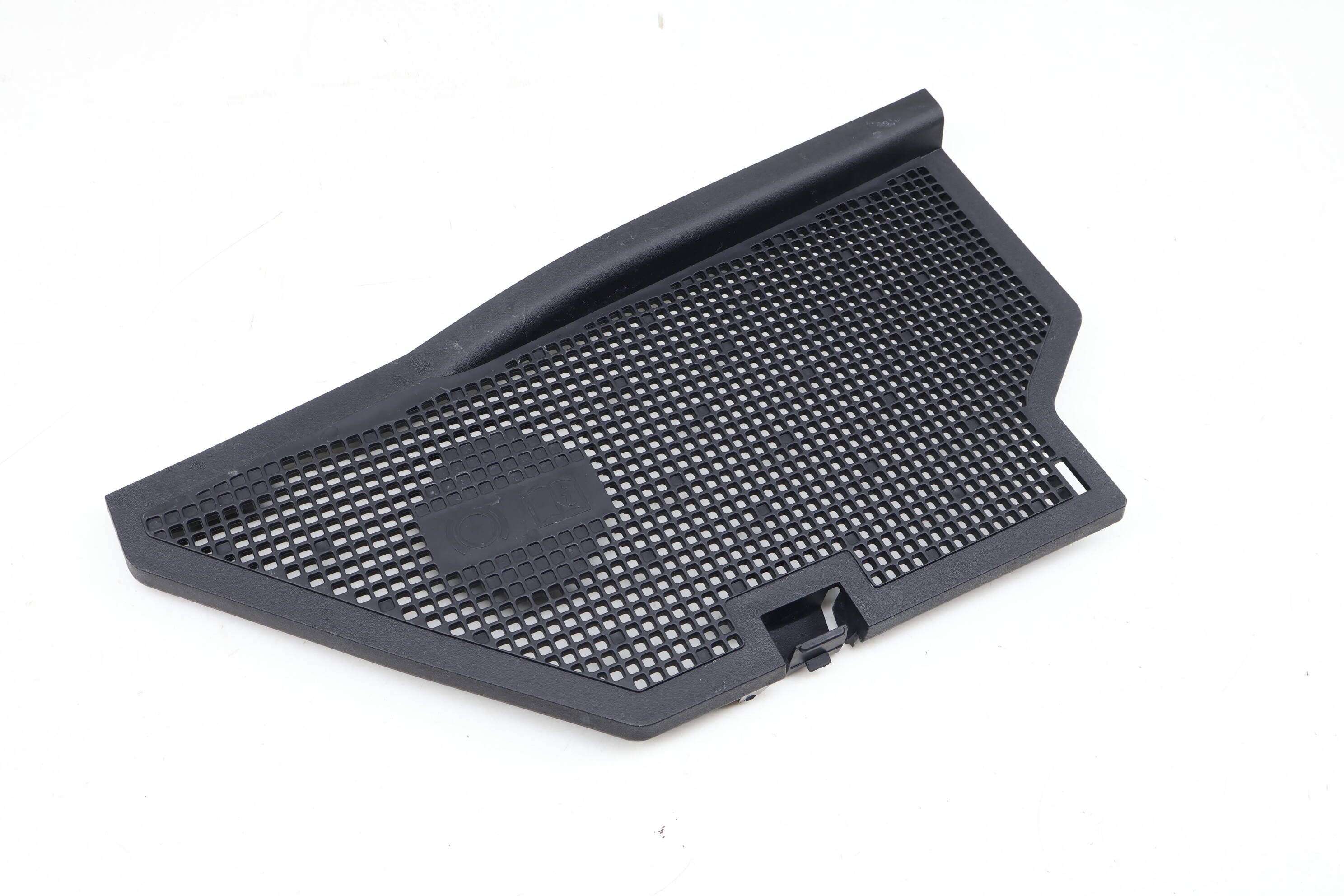 Cowl / Leaf Grille J8A202223AC
