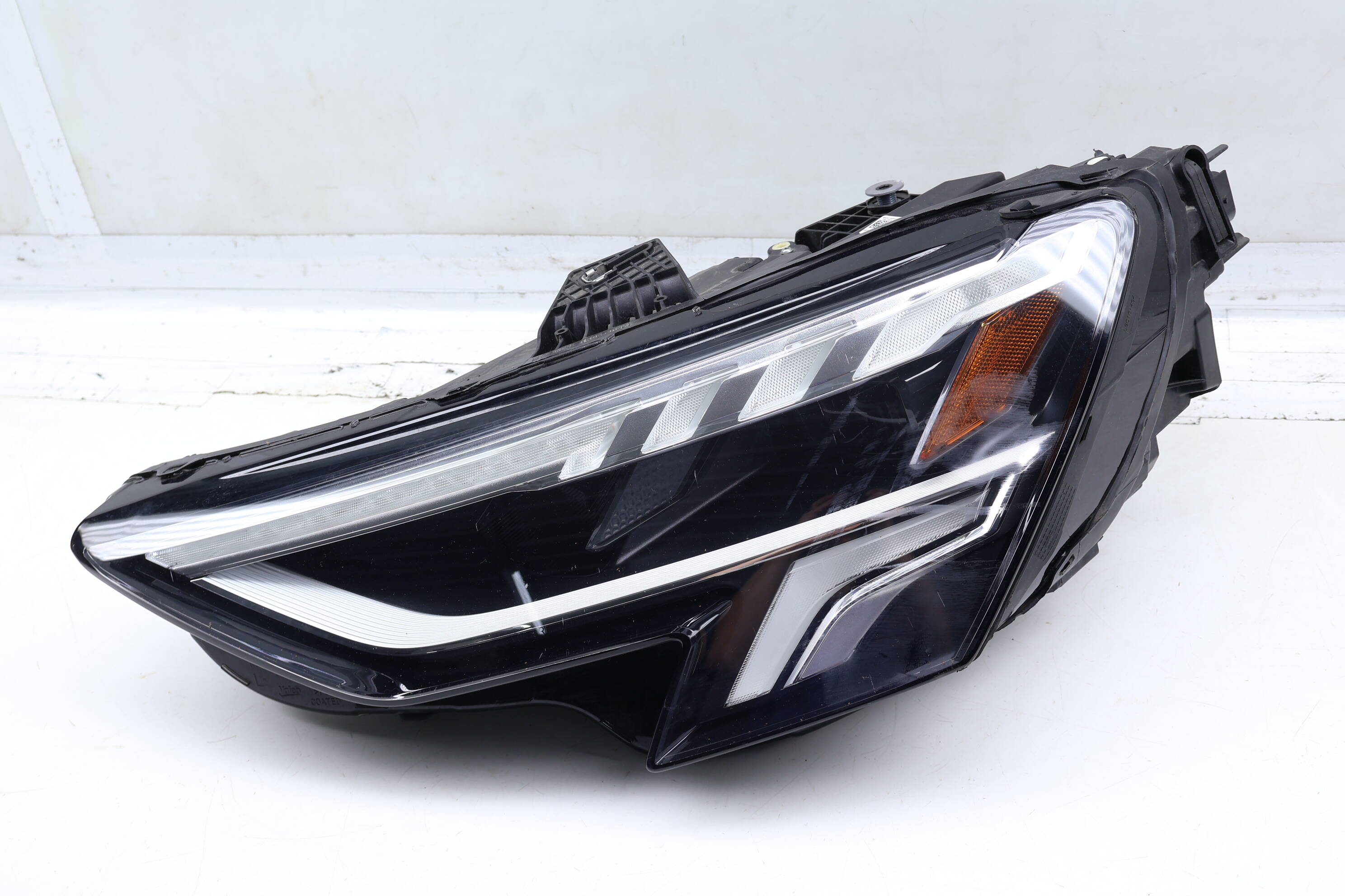 Led Headlight / Headlamp Assembly 8Y0941033B
