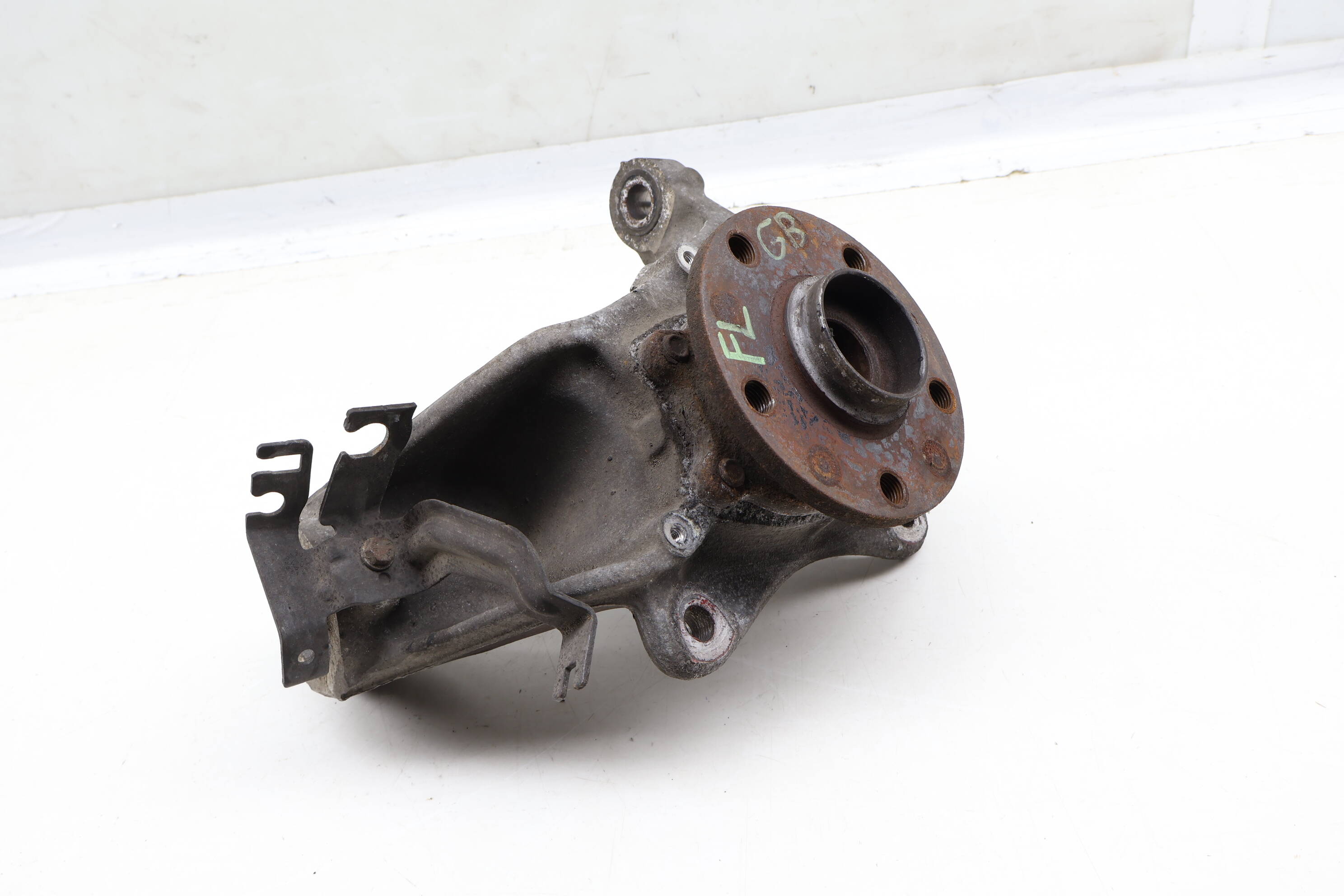 Spindle Knuckle W/ Wheel Bearing 8J0407257D