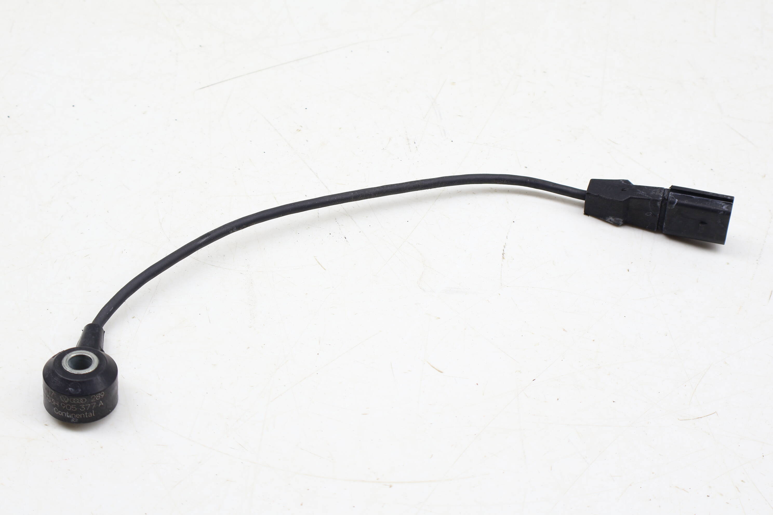 Engine Knock Sensor 03H905377A 95560612521