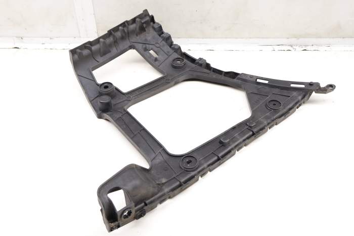 Bumper Guide / Mount Bracket 4M0807454A main product photo