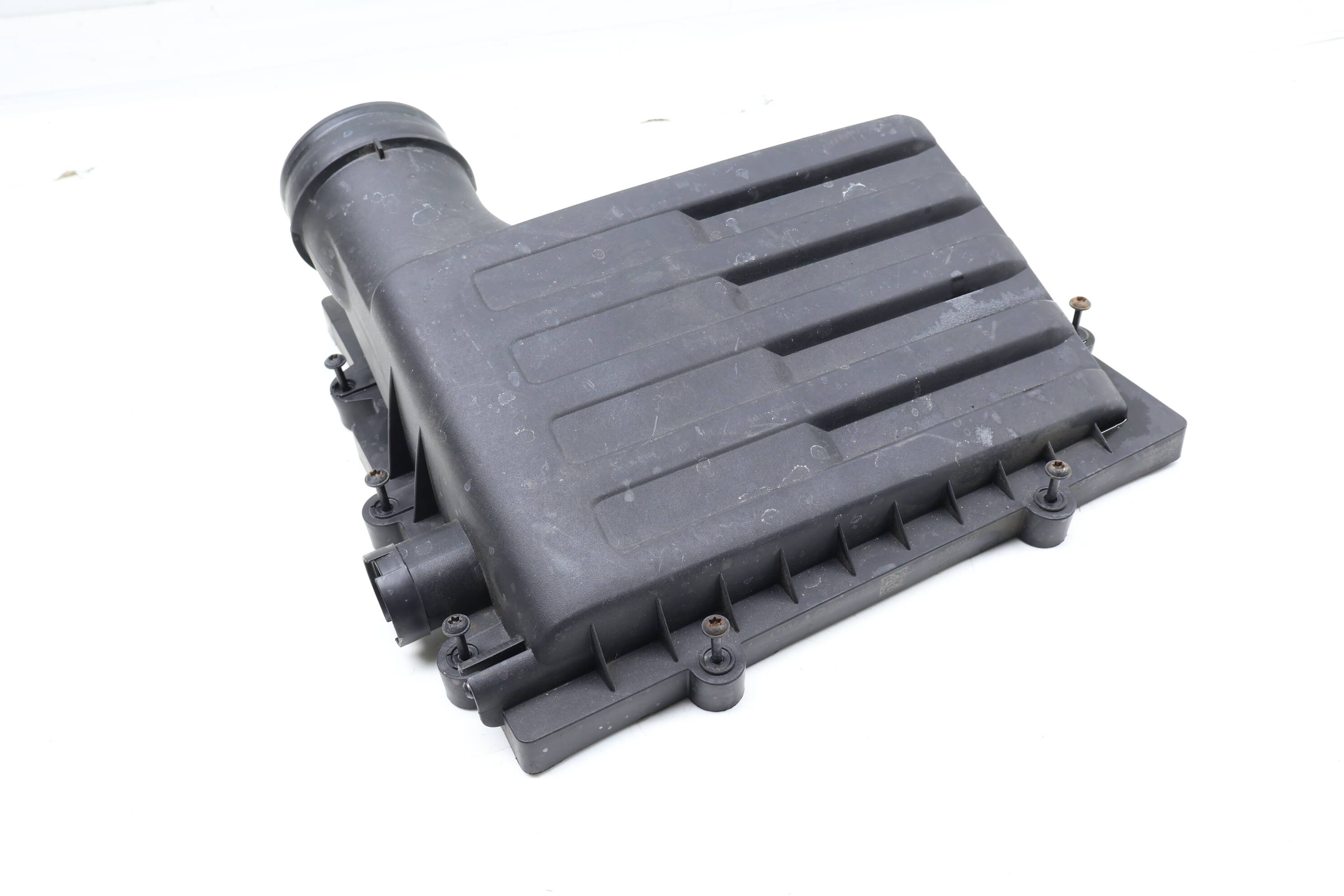 Engine Air Filter Box / Housing (Upper) 5QM129607A