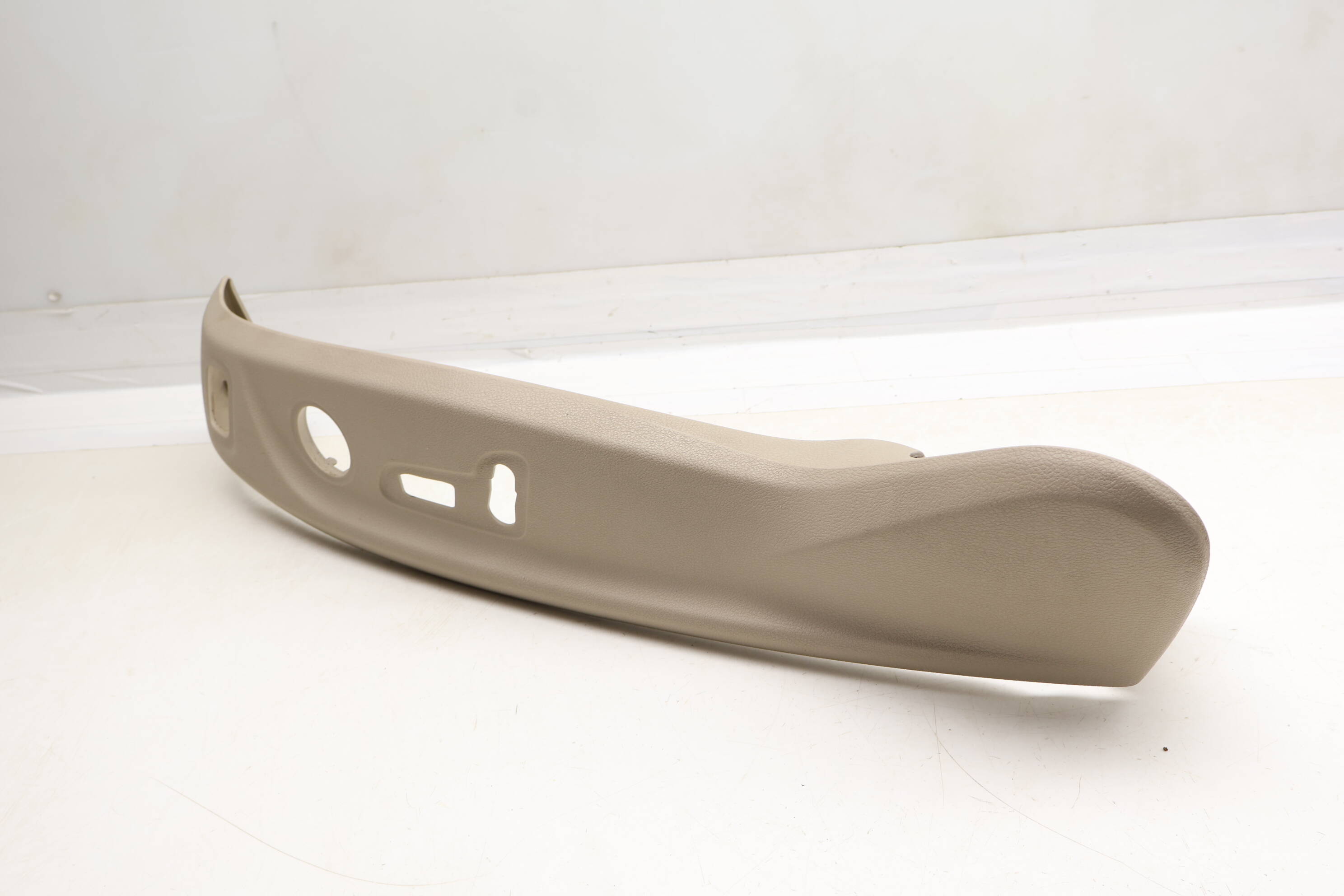 Outer Seat Switch Trim / Panel 8F0881325A