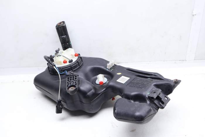 Diesel Exhaust Fluid Tank / Def Reservoir (Active) 4L0131878G main product photo