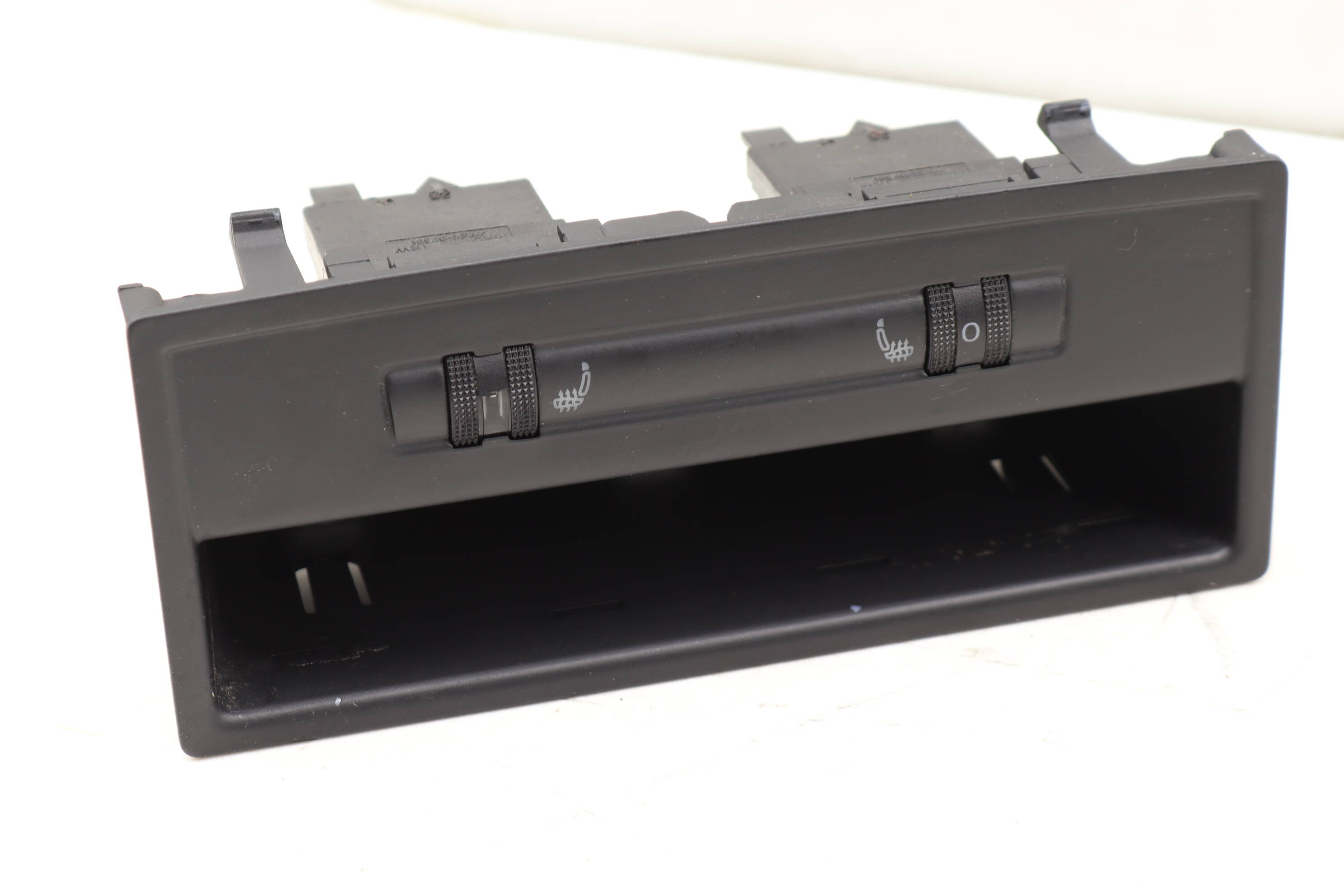 Console Storage Bin / Heated Seat Switch 4L0863351B