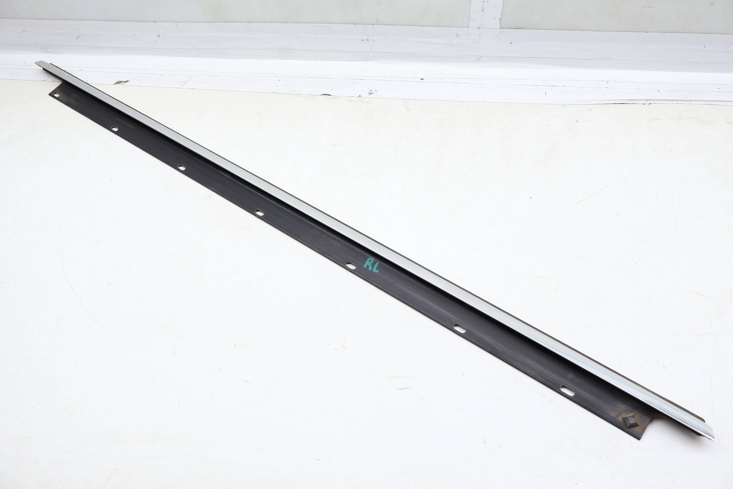 Exterior Door / Window Trim / Slot Seal 4E4853763E