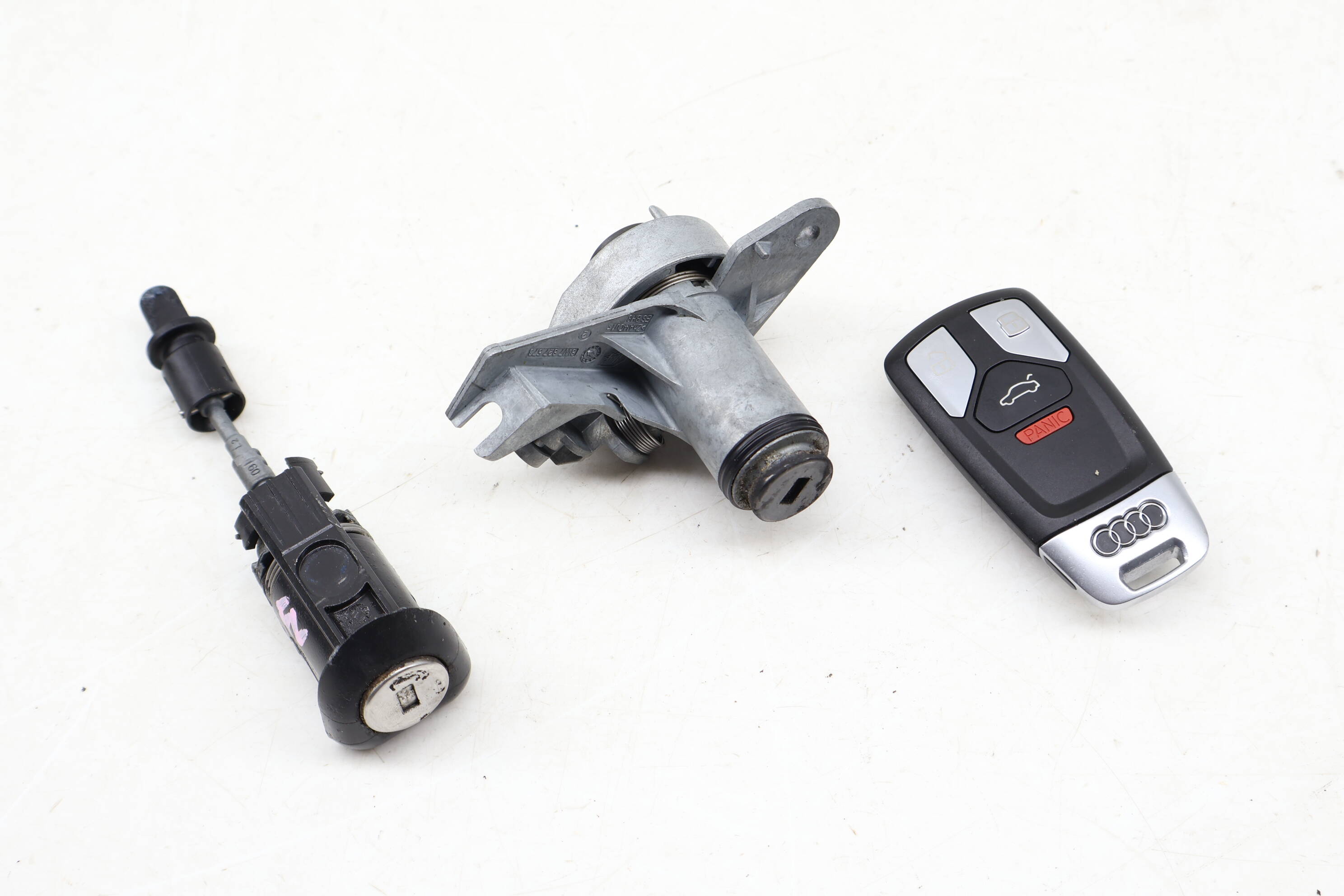 Lock Switch / Cylinder Set W/ Key 8W7898374B