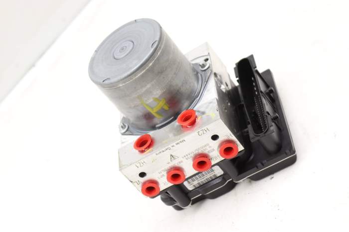 Abs Pump / Module Unit 98735575511 main product photo
