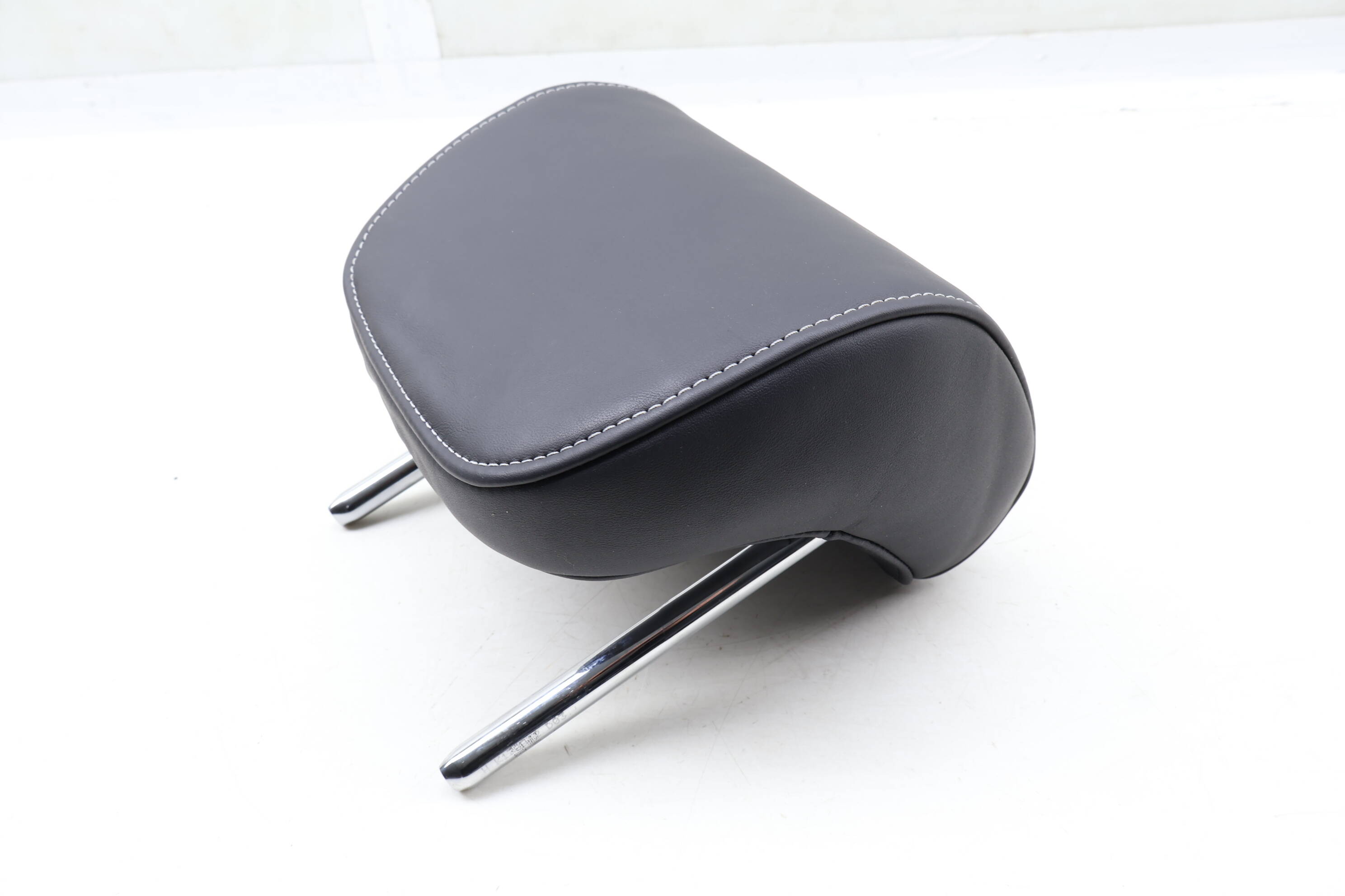 Headrest / Head Rest 8T0885973AM