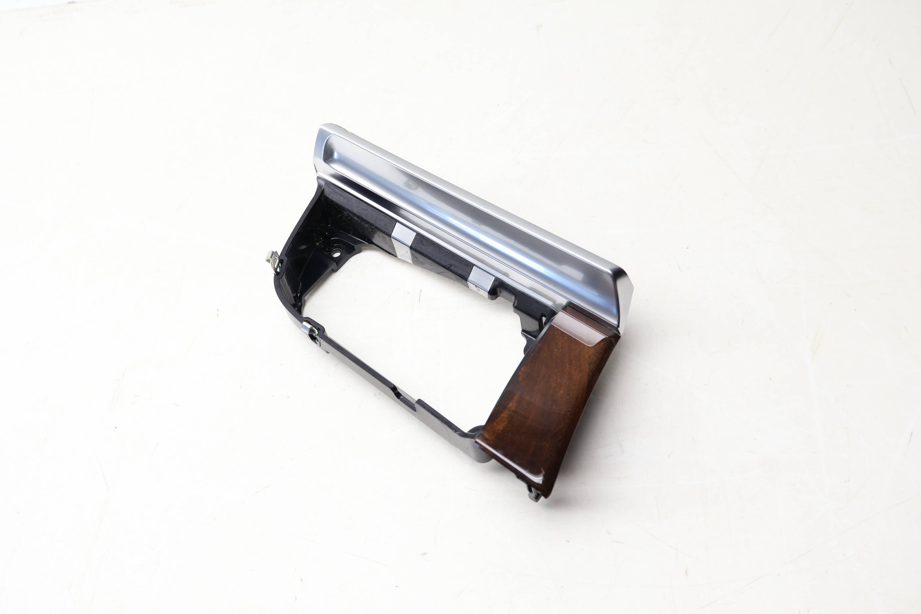 Dash Air Vent Trim / Bezel 95B857189K