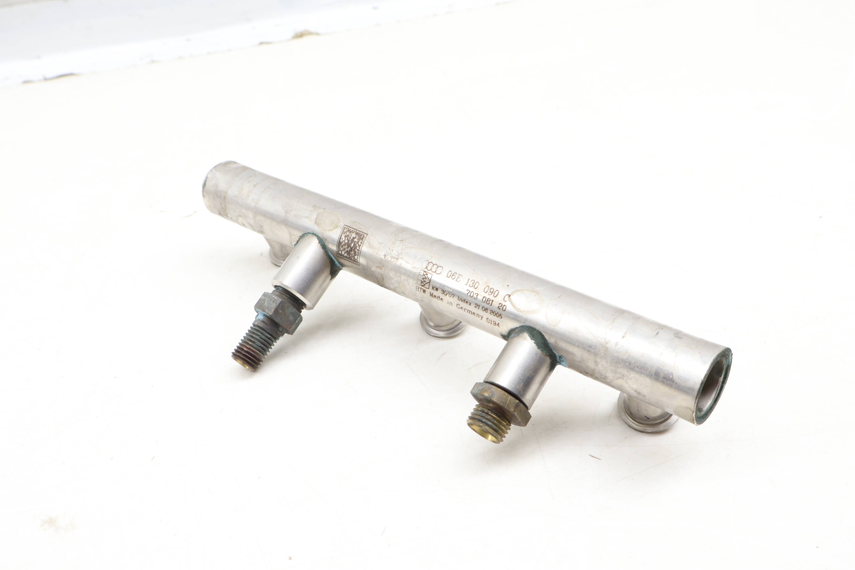 Fuel Rail 06E130090C