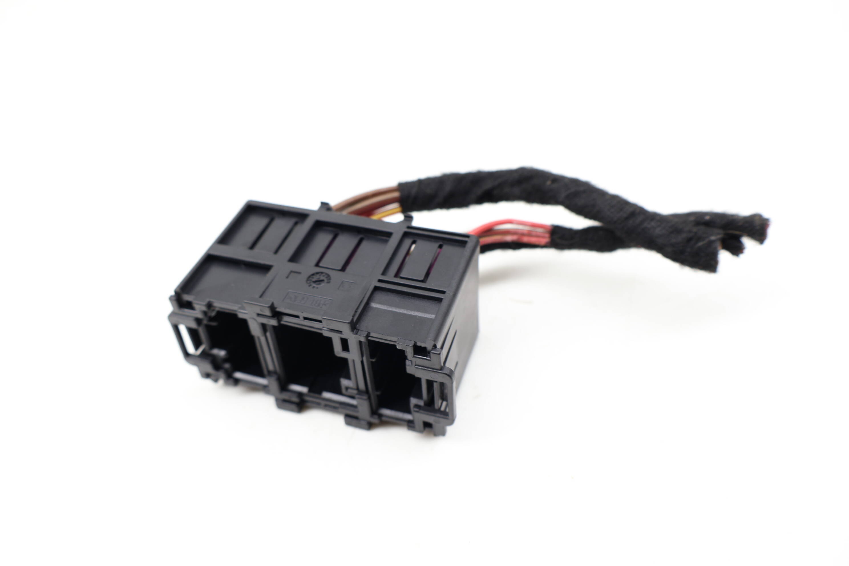 Door Wiring Harness Connector / Pigtail 7L0937545