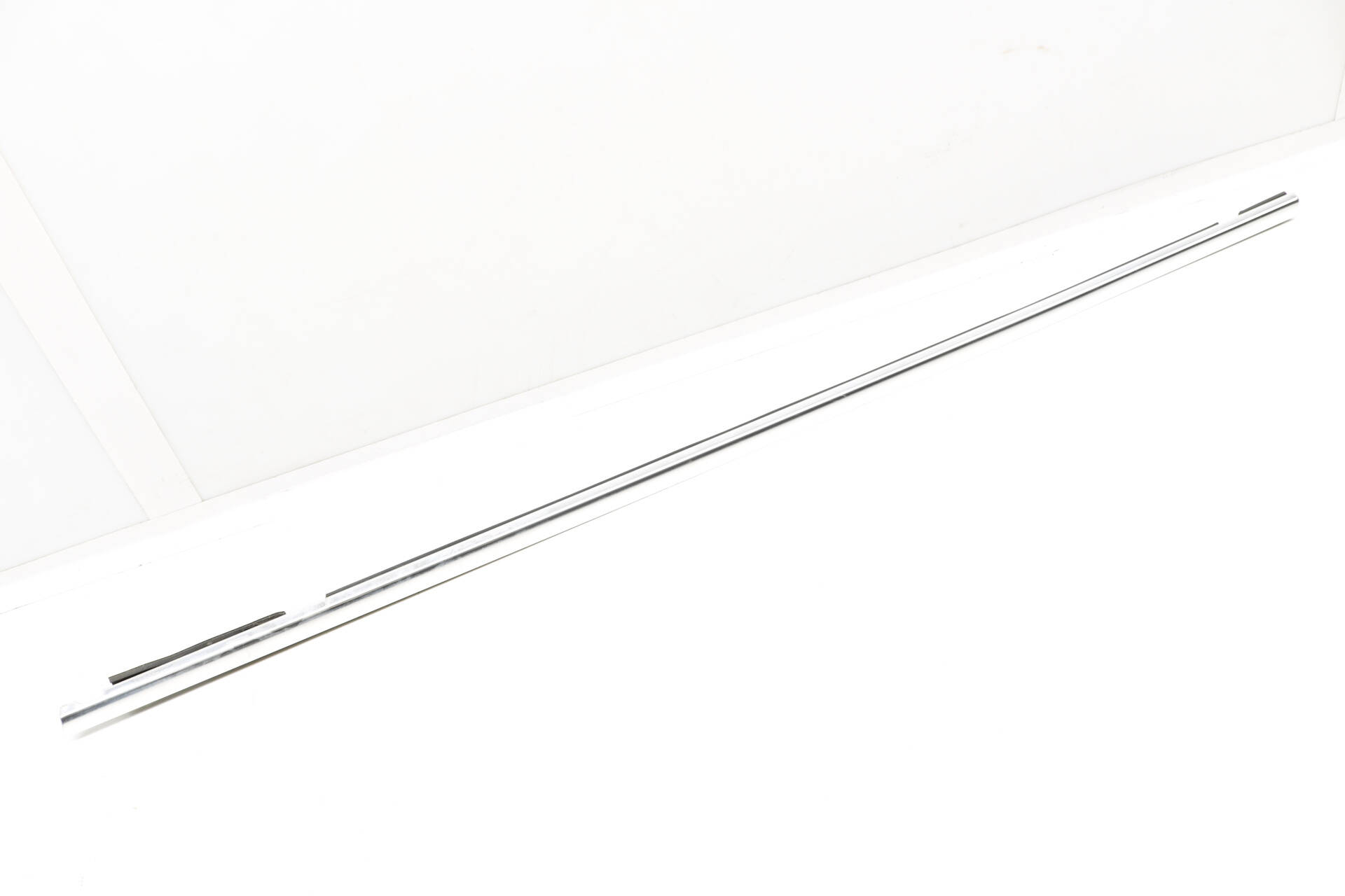 Outer Door Window Slot Seal / Trim 7L6837475G