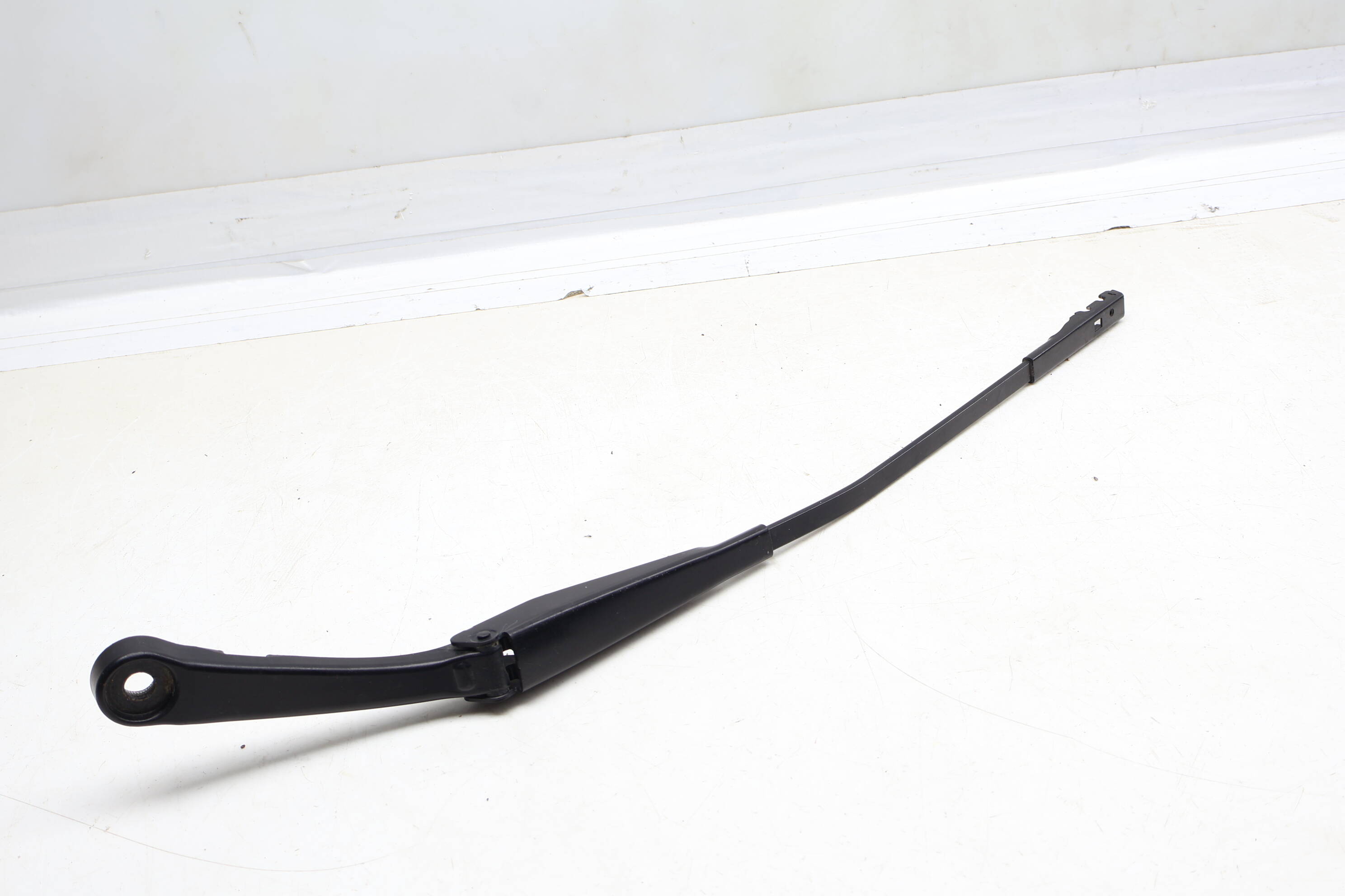 Windshield Wiper Arm 2538206900