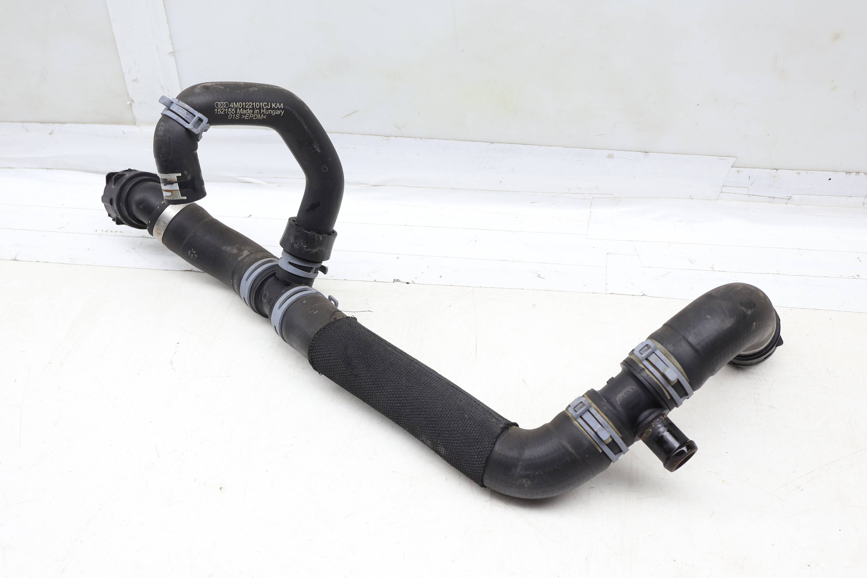 Upper Radiator Coolant Hose / Line 4M0122101CJ