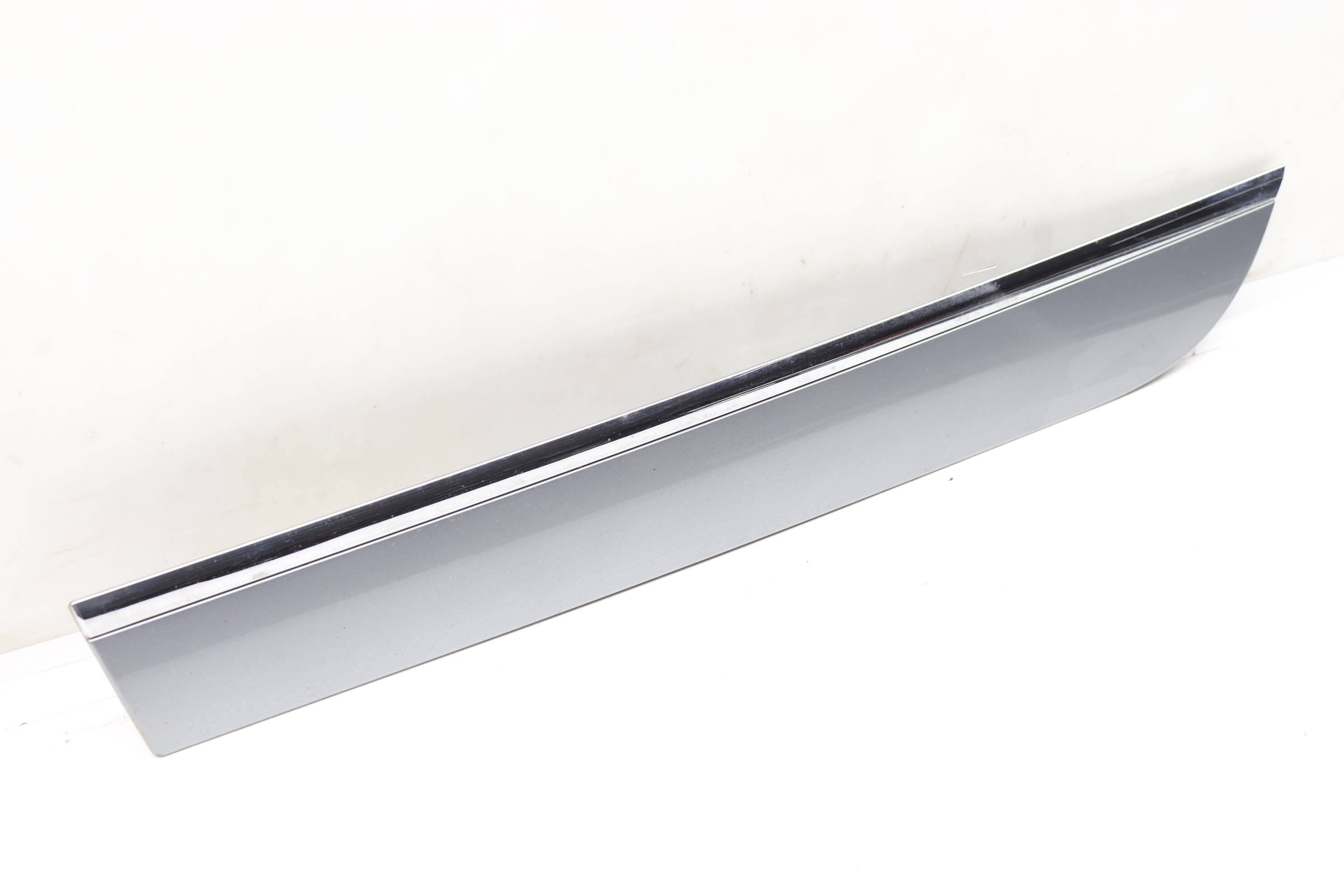 Lower Door Molding / Trim 4F0853969K