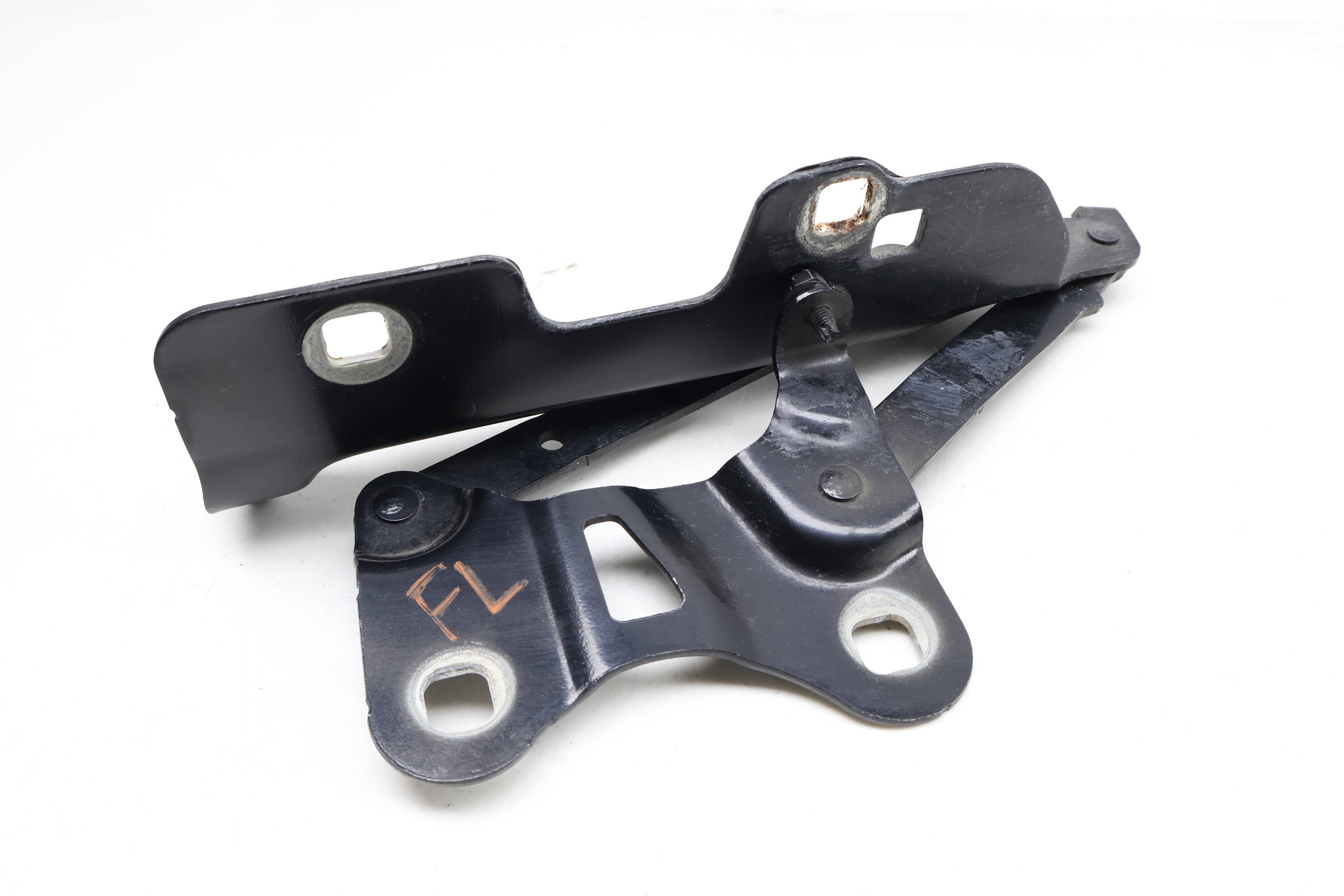 Hood Hinge LR088985