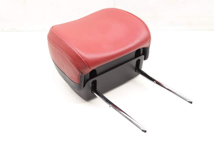 Seat Headrest / Head Rest (Leather) 95B881901A main product photo