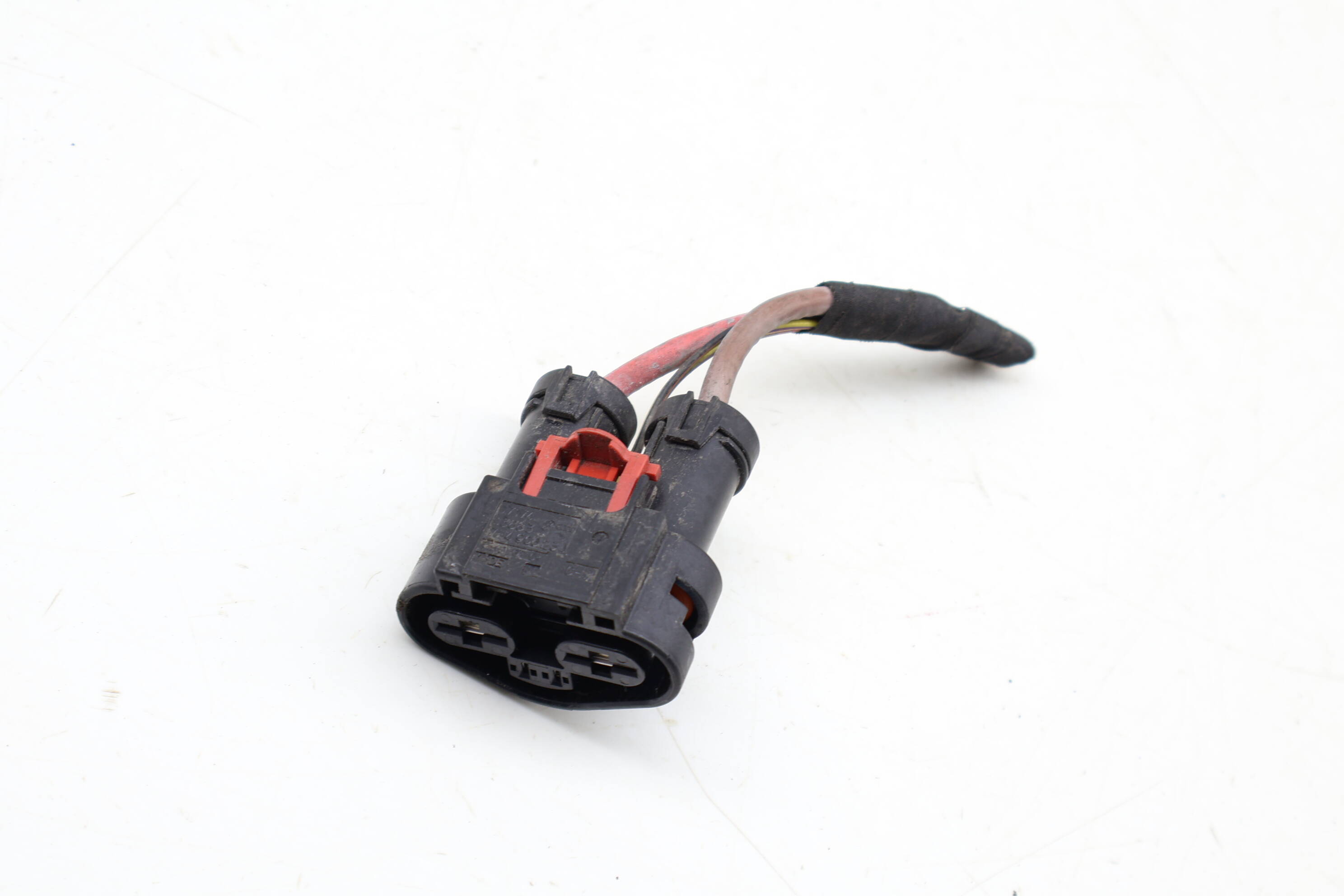 4-Pin Electric Fan Wiring Connector / Pigtail 7H4906234