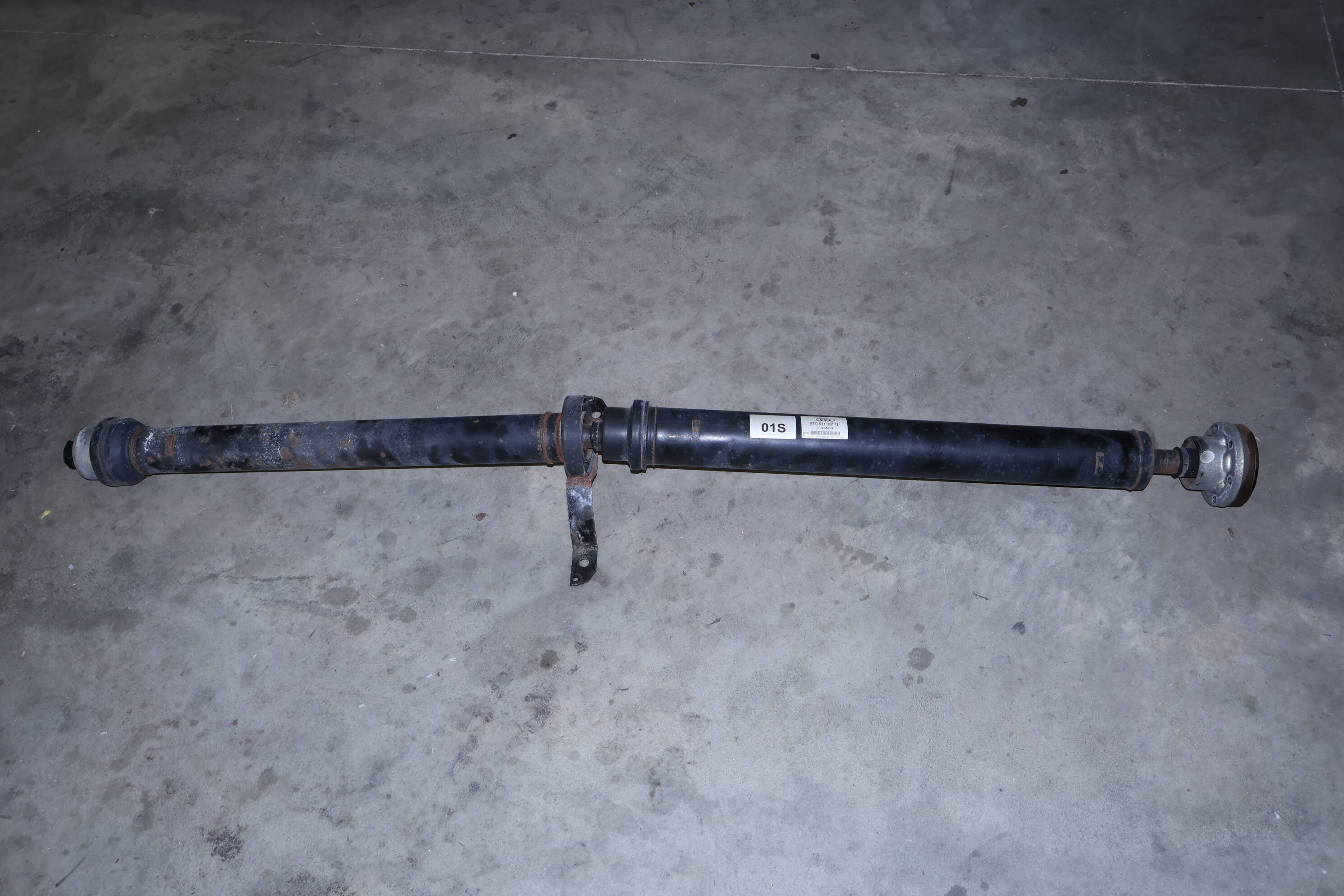 Driveshaft / Propeller Shaft 8T0521101Q