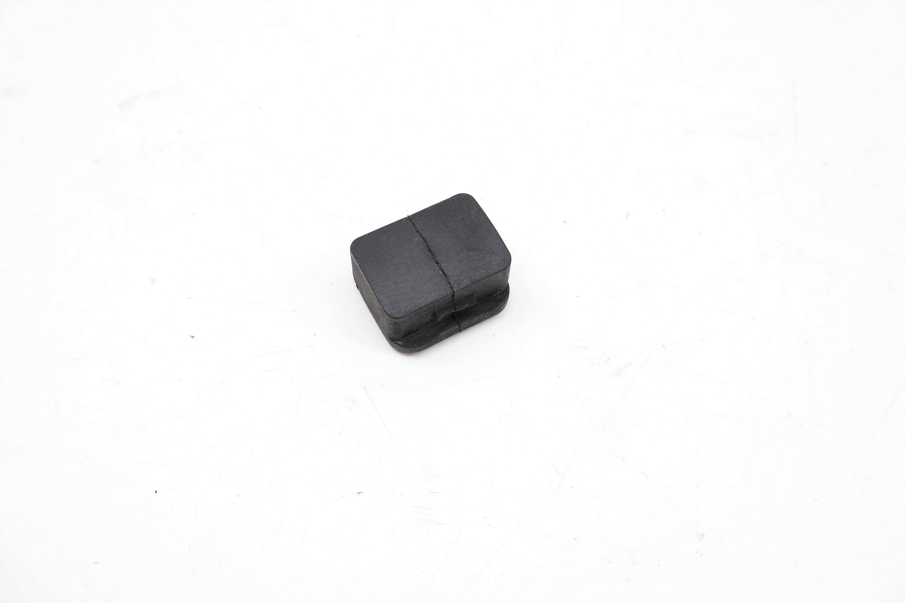 Upper Radiator Rubber Mount 4B3121276A