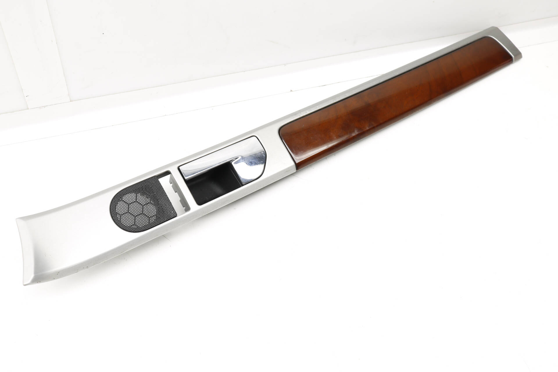 Interior Door Panel Trim / Handle 7L6867067M