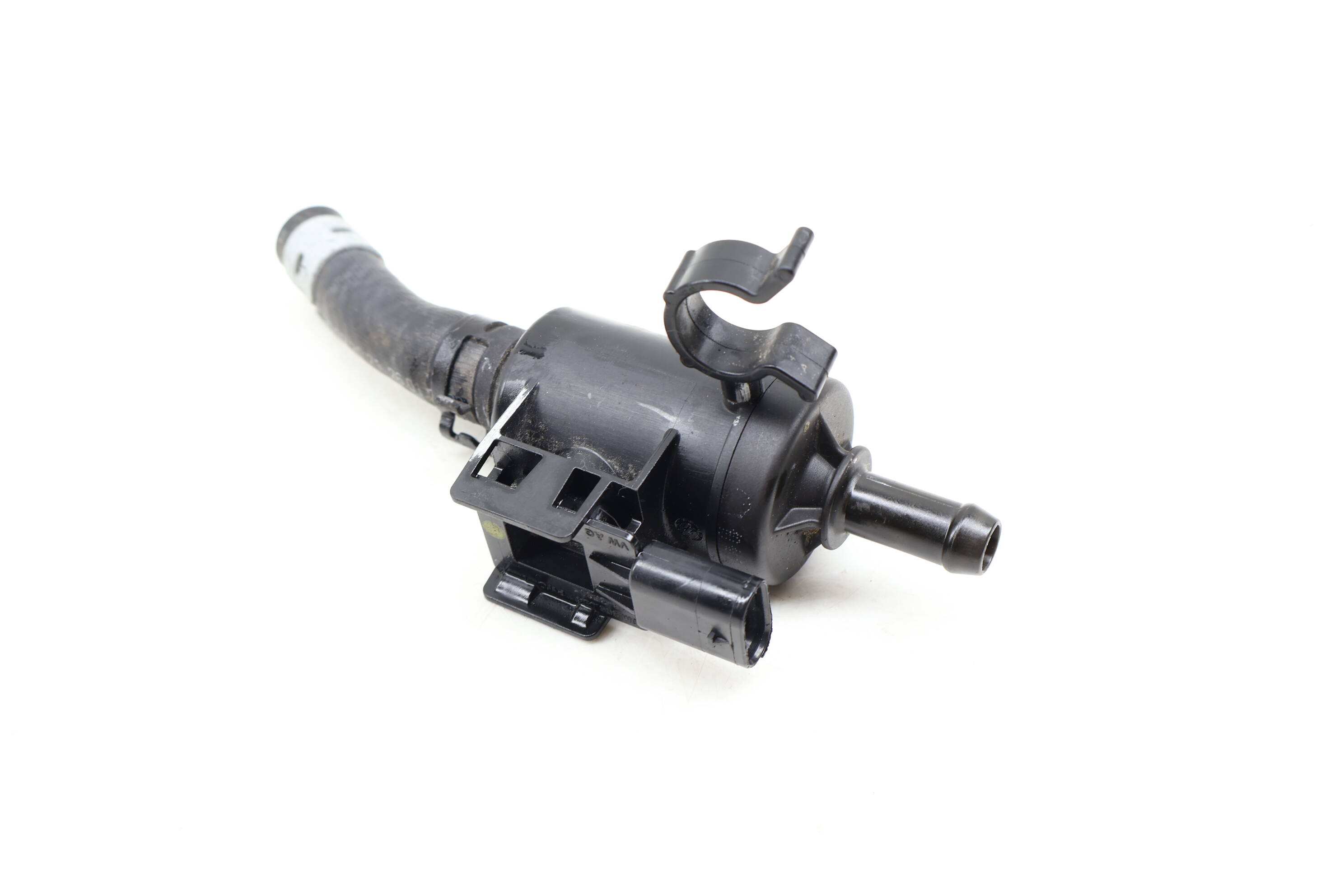 Expansion Tank Vacuum Line Valve 80A201892A