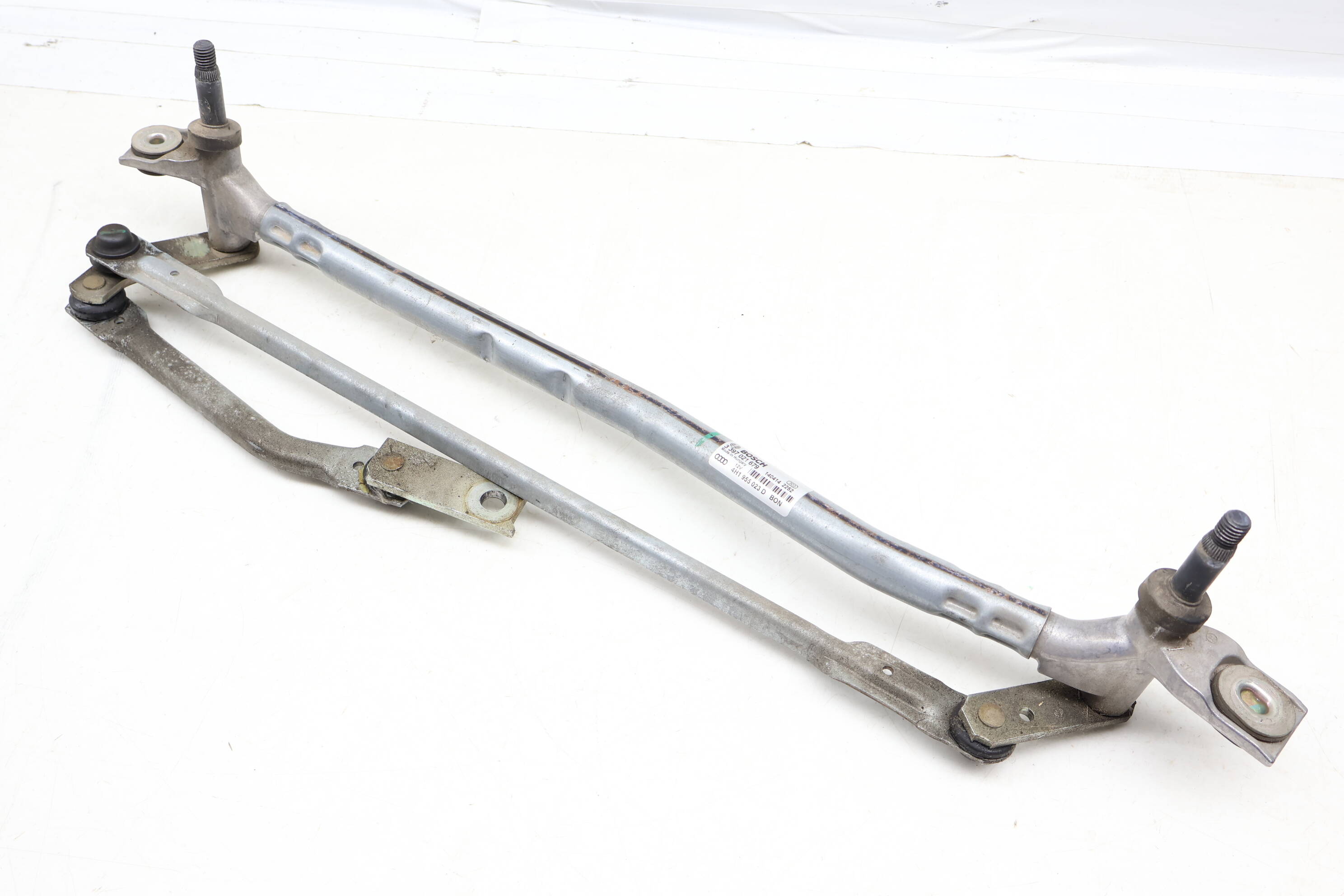 Windshield Wiper Transmission / Bracket 4H1955023D