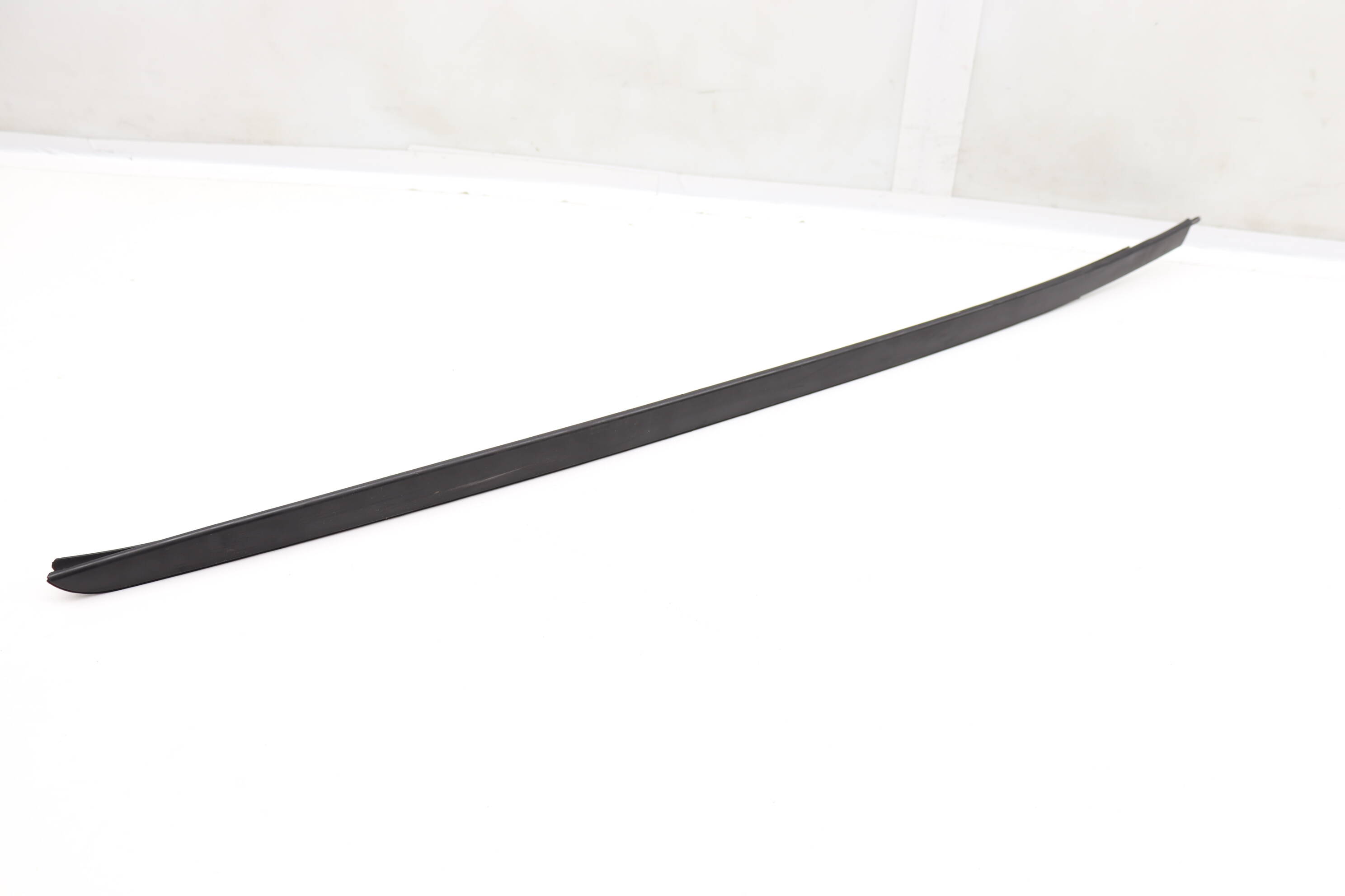 BMW Right Windshield Trim (X5) 51317462206
