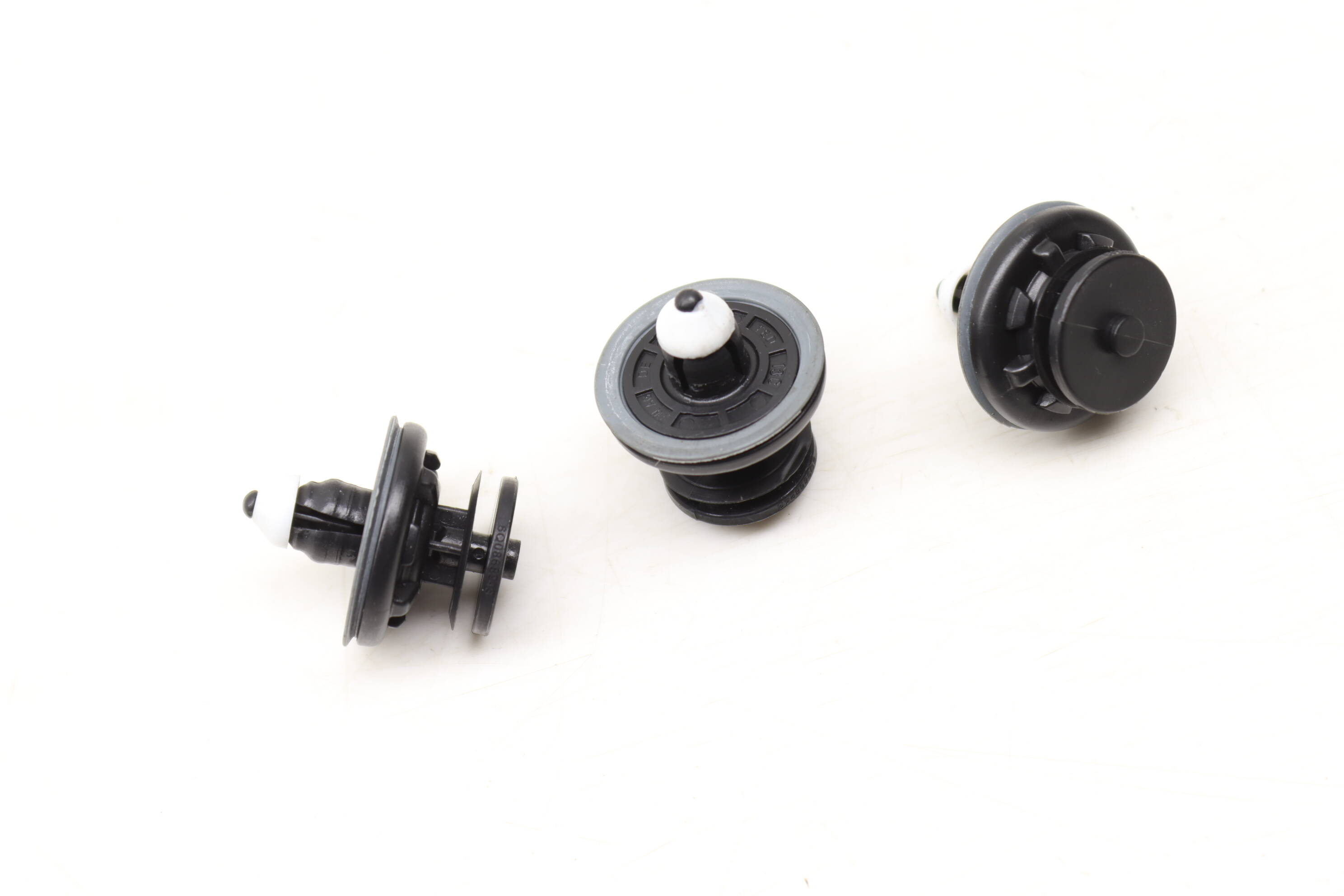 Door Panel Clip Set (3) 6Q0868243