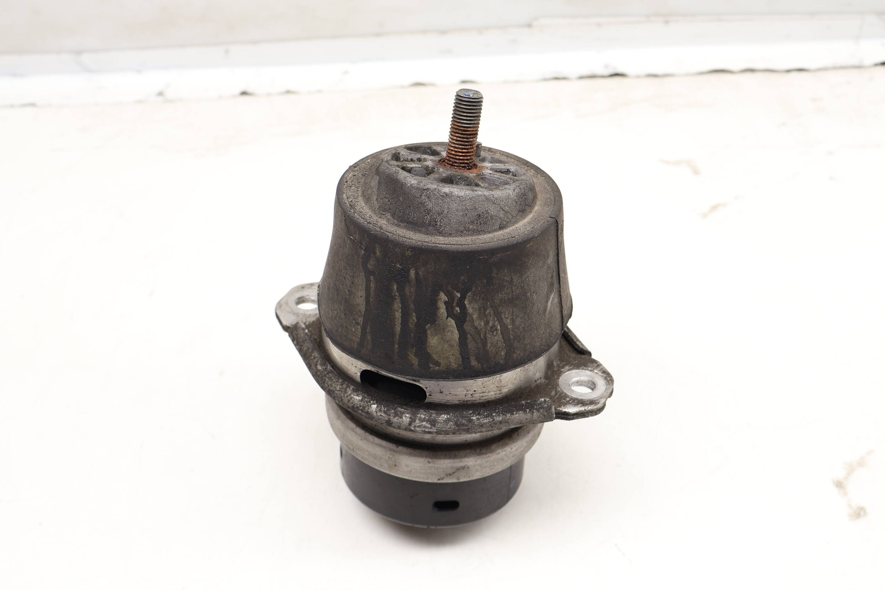 Engine / Motor Mount 7L8199131F