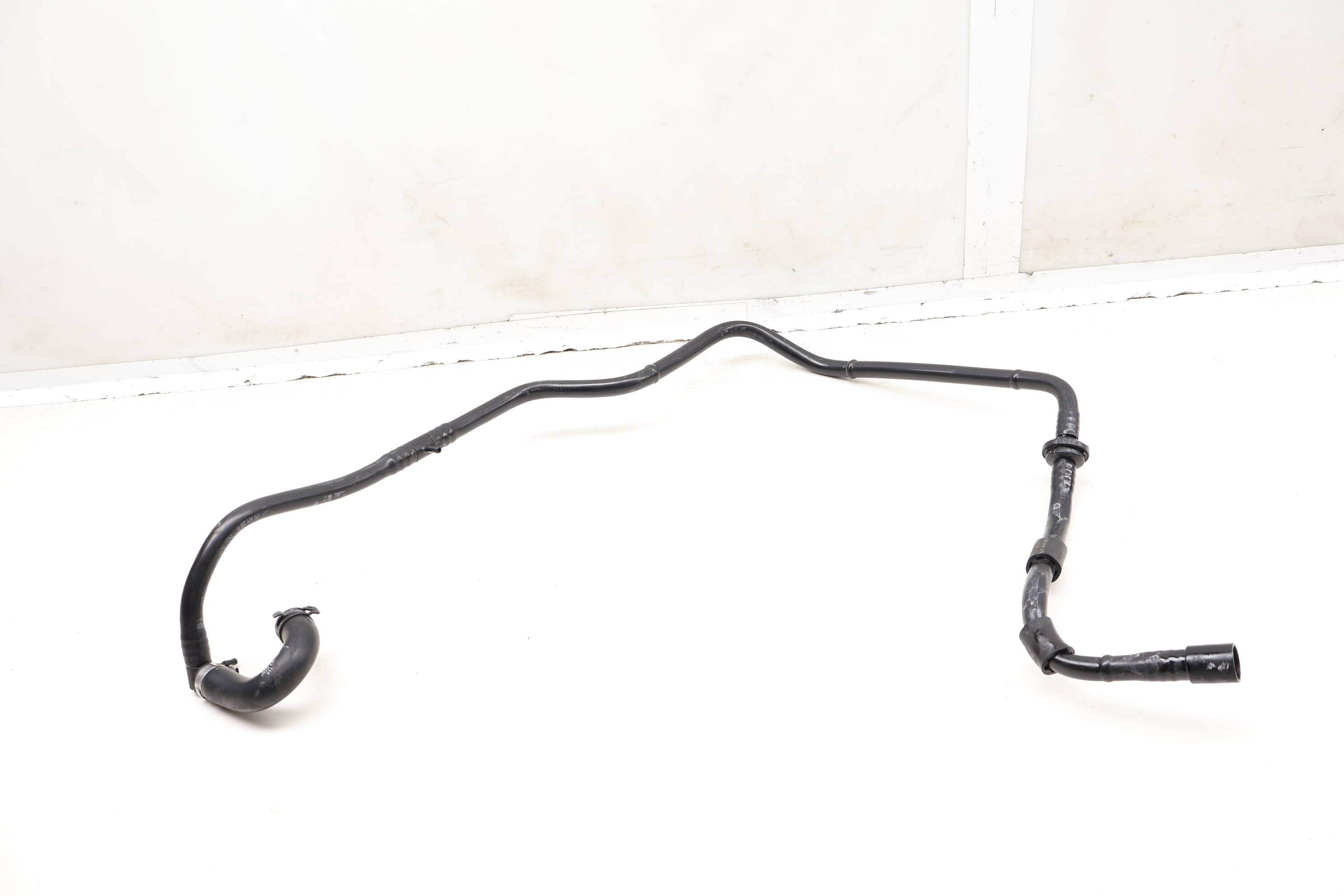 Brake Vacuum Hose / Line 7P0614931H 95835557850