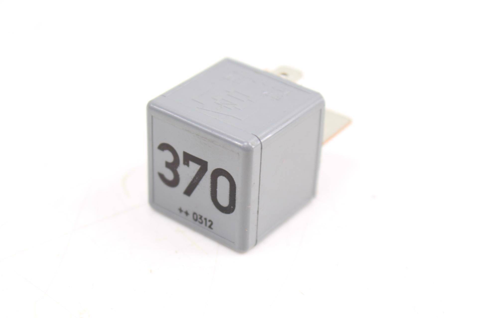 Multifunction&#x20;Relay&#x20;&#x23;&#x20;370&#x20;8D0951253