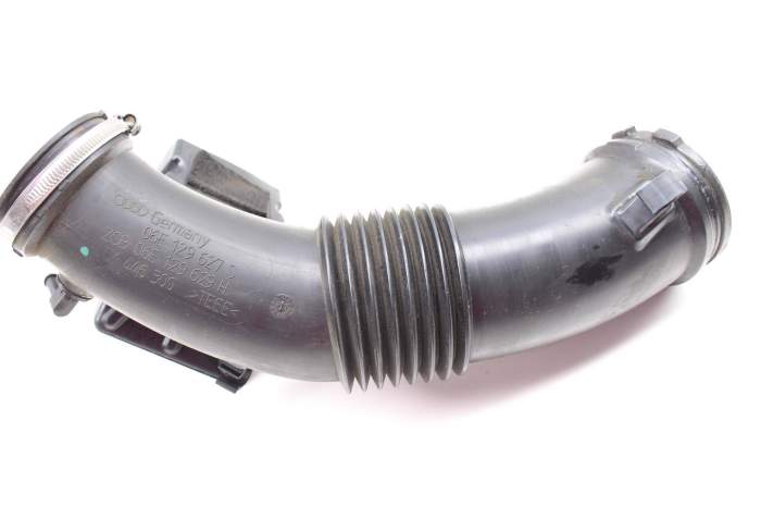 Air Intake / Throttle Body Hose 06E129627S main product photo