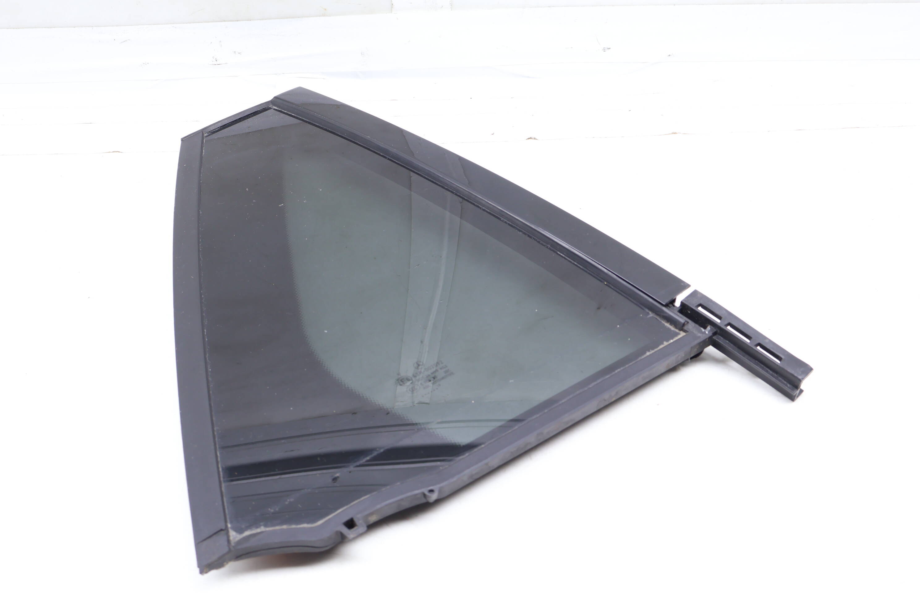 Door Quarter Window Glass 2537300400