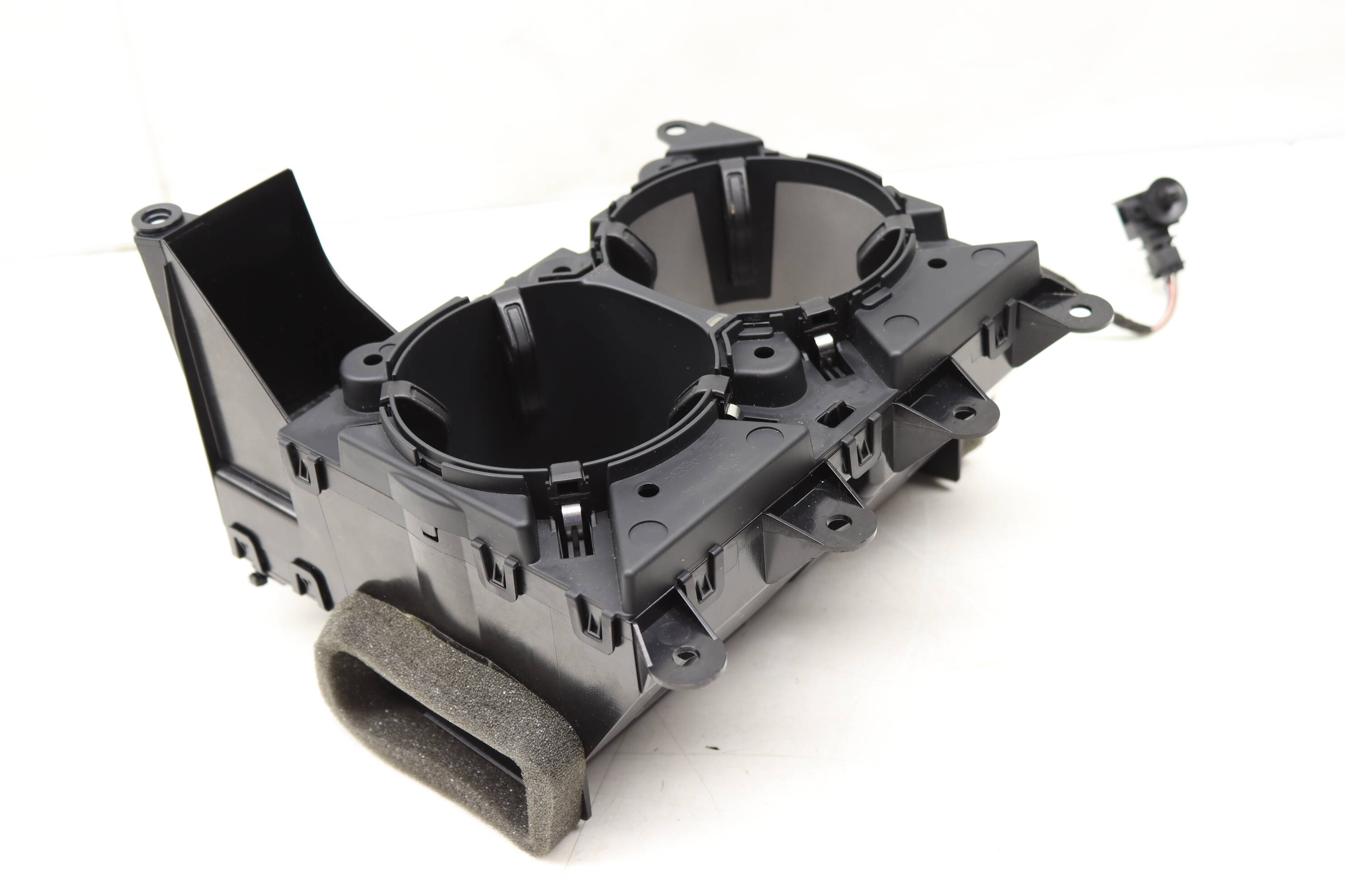 Center&#x20;Console&#x20;Cup&#x20;Holder&#x20;8R0862534A