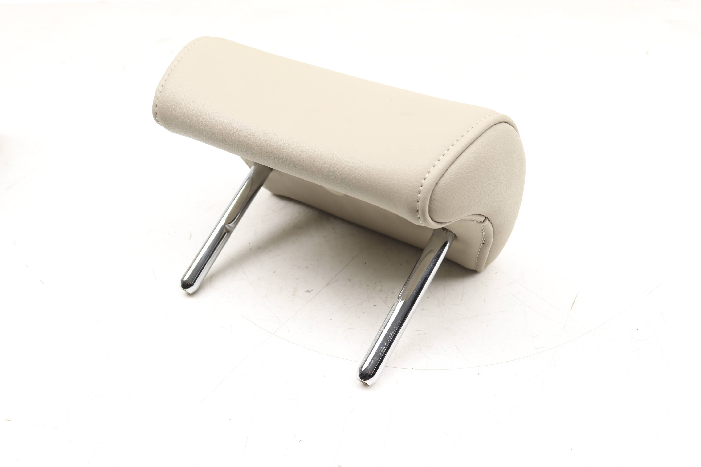 Center Headrest / Head Rest 8K0885975B