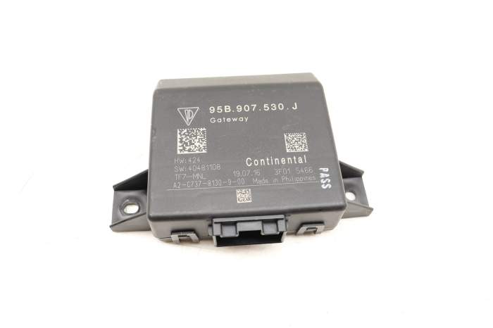 Gateway Control Module 95B907530J main product photo