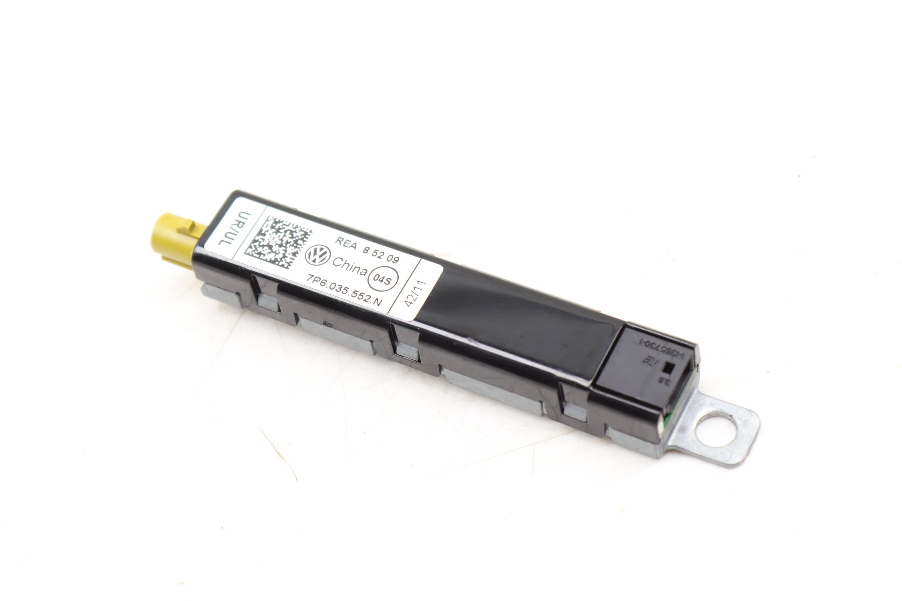 Antenna Booster (Lower) 7P6035552N