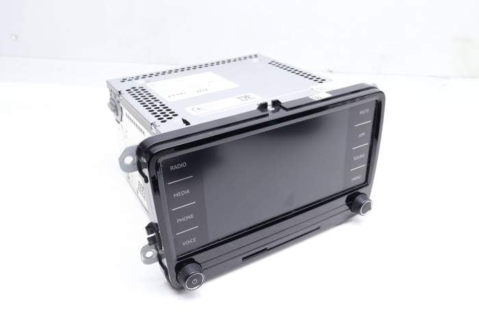 Touchscreen Radio / Stereo Unit 5C0035200F main product photo
